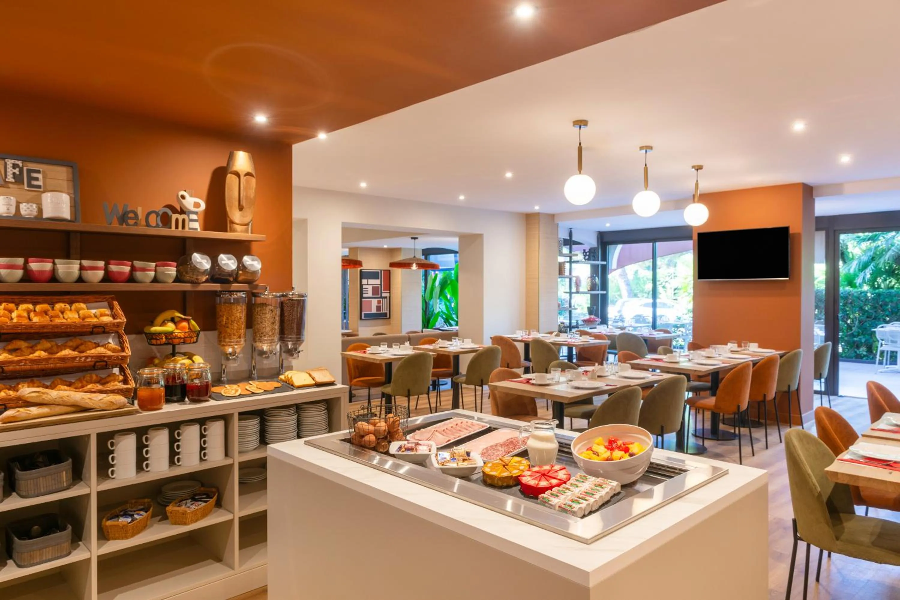 Breakfast in Hôtel Bahia