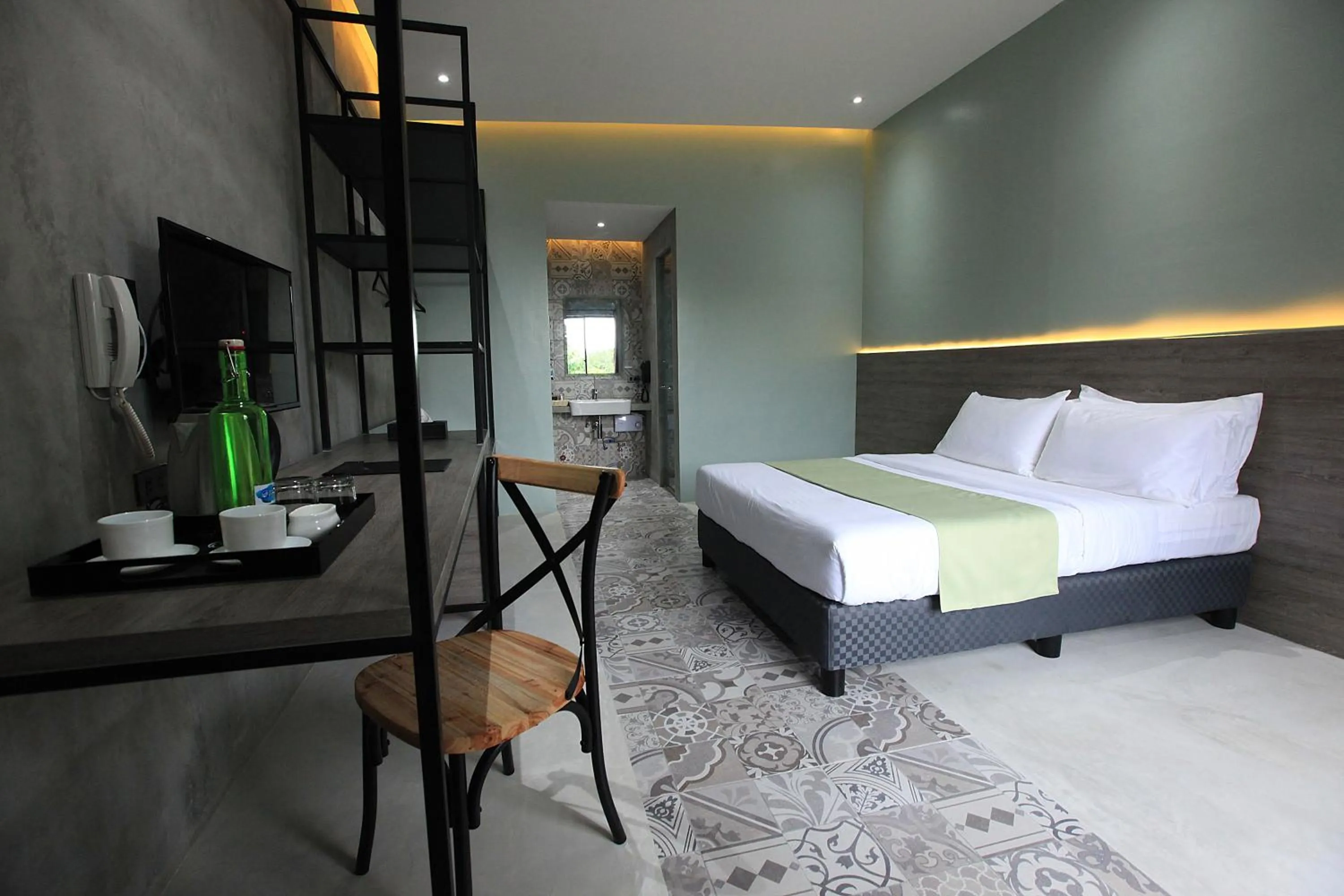 Photo of the whole room, Bed in Zenvea Hotel