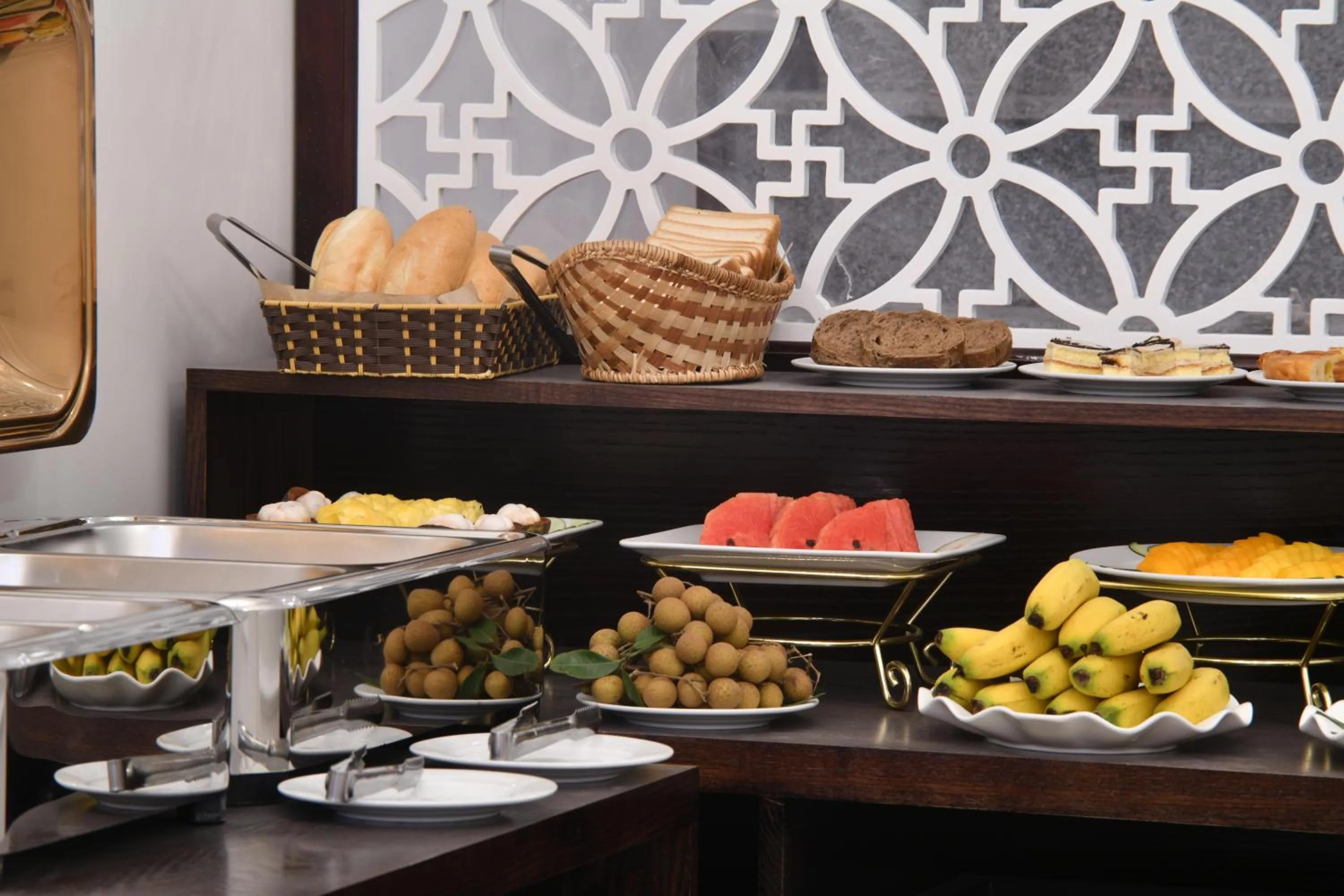 Restaurant/places to eat in Hanoi Sena Hotel & Travel