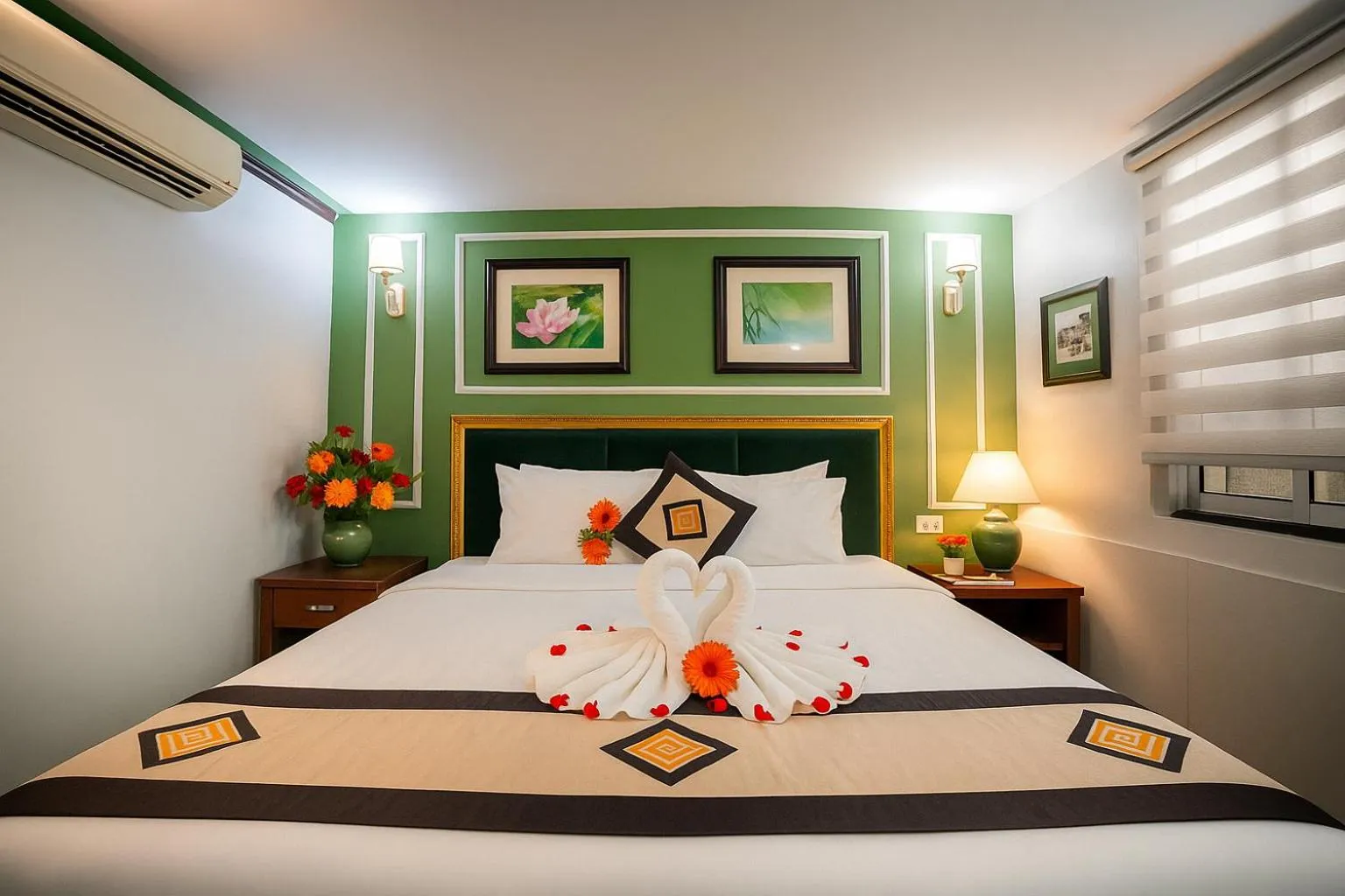 Photo of the whole room, Bed in Hanoi Sena Hotel & Travel