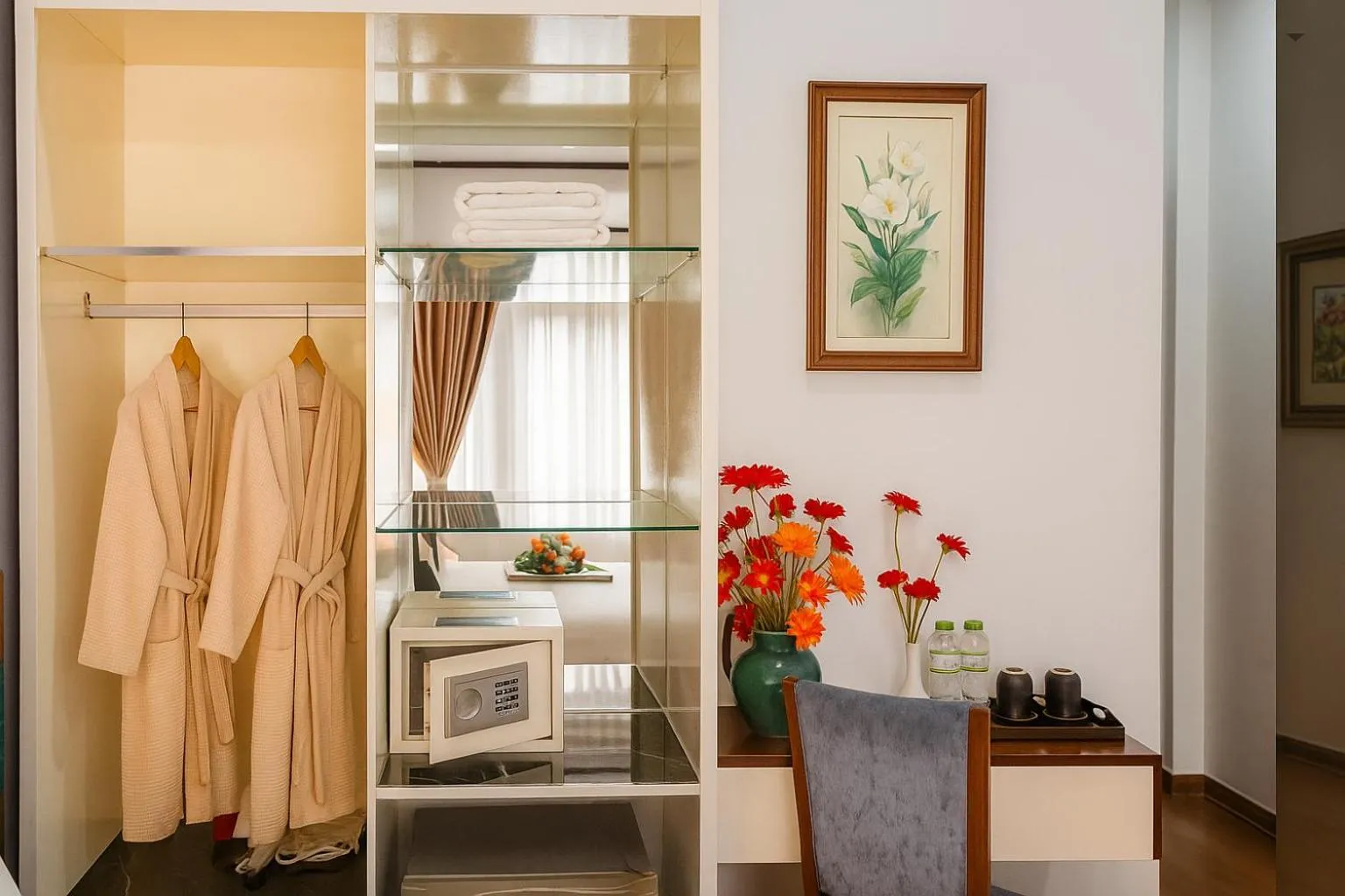 minibar in Hanoi Sena Hotel & Travel