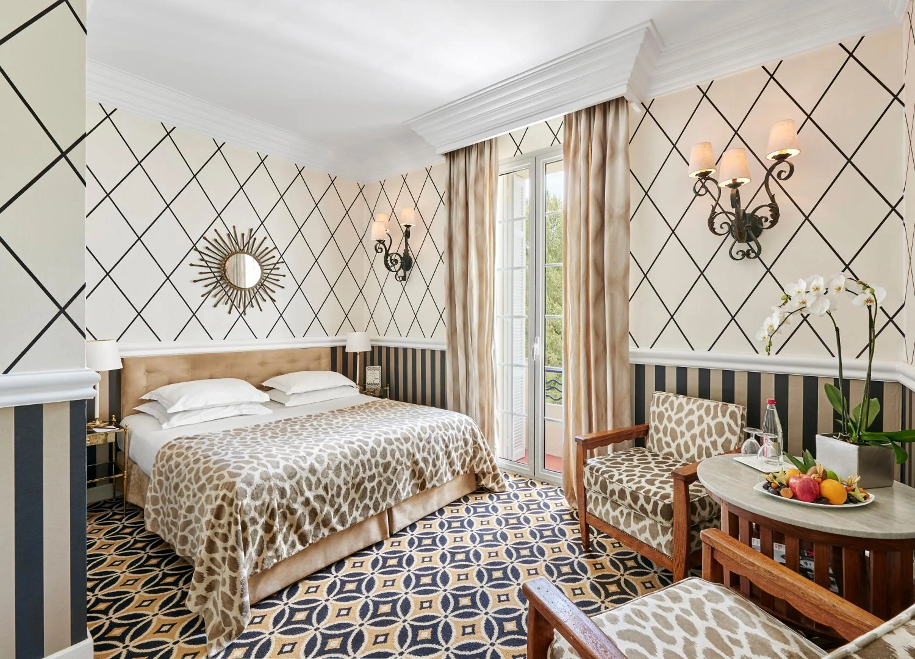 Day, Bed in Hôtel Belles Rives