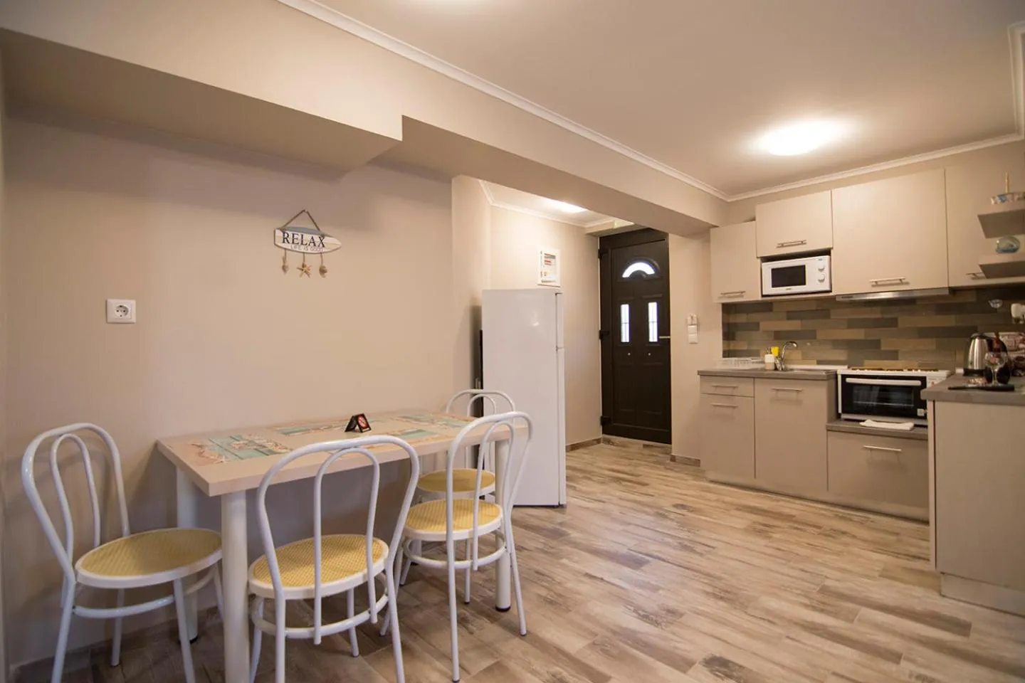 Dining area in Amaranti Luxury Apartments