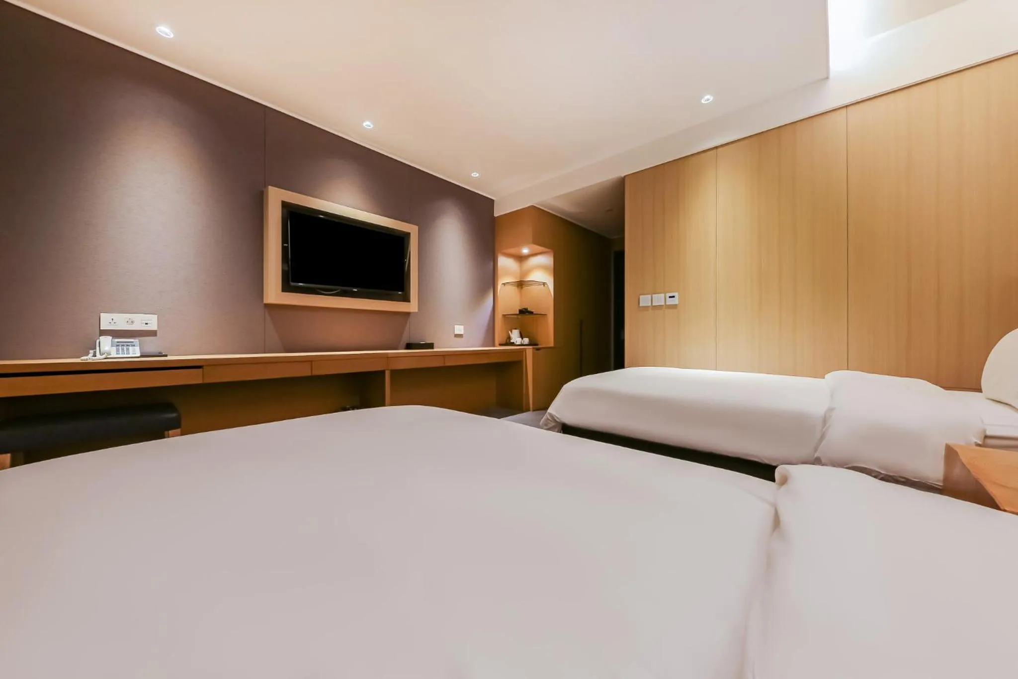 Property building, Bed in Sejong City Osong Hotel