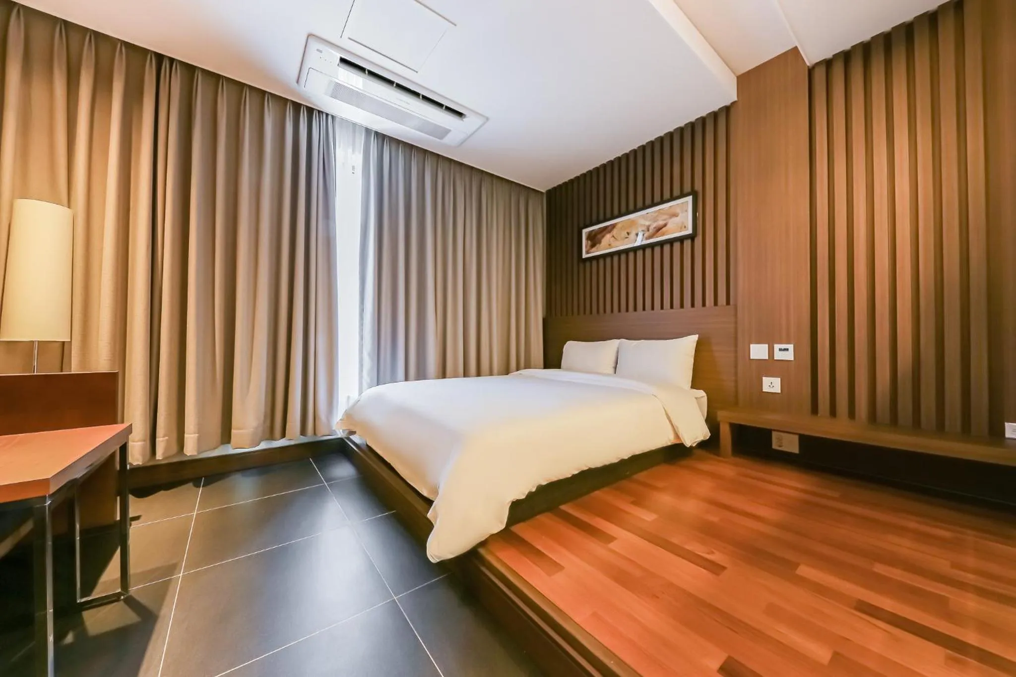 Property building, Bed in Sejong City Osong Hotel