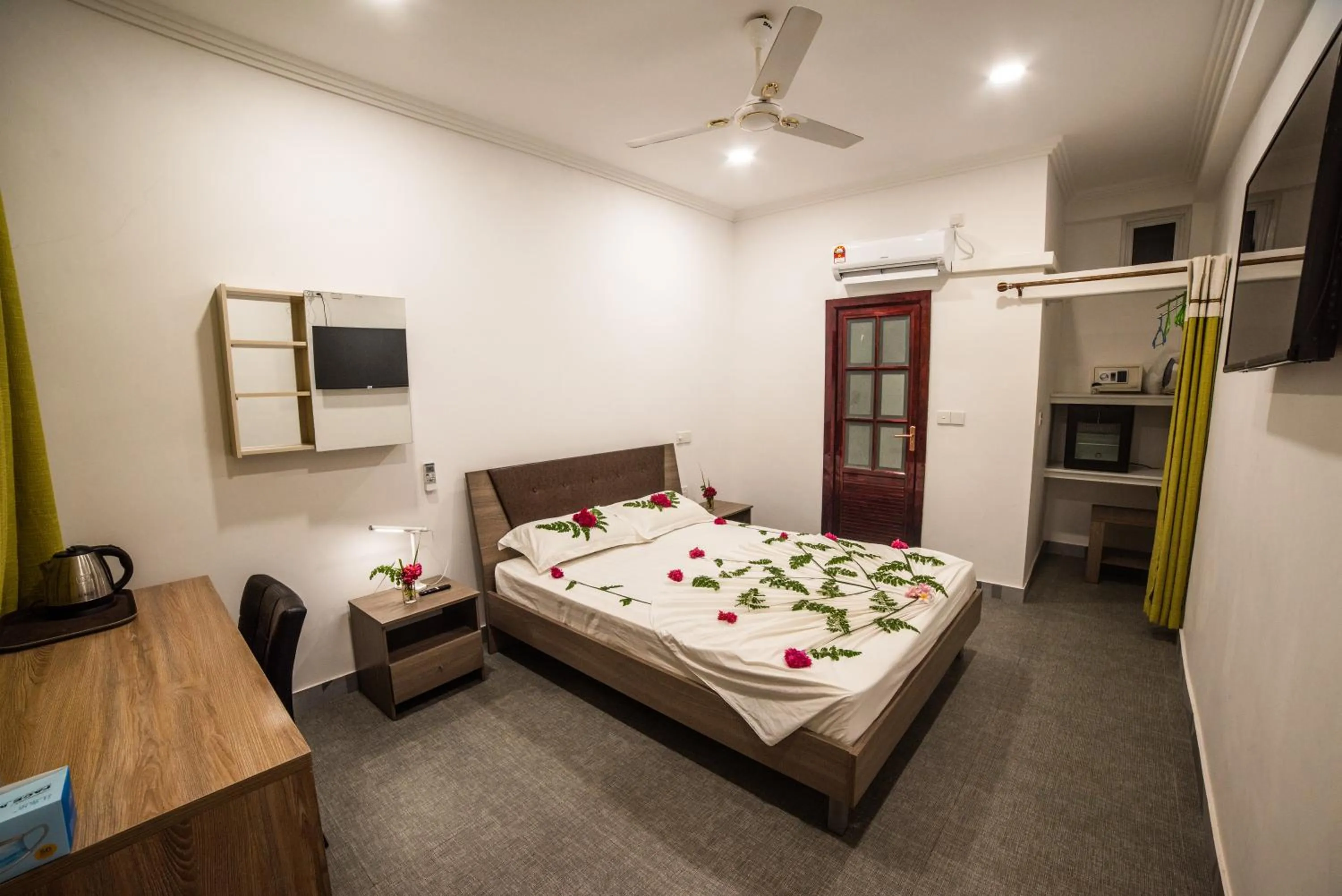 Photo of the whole room, Bed in Dhangethi INN