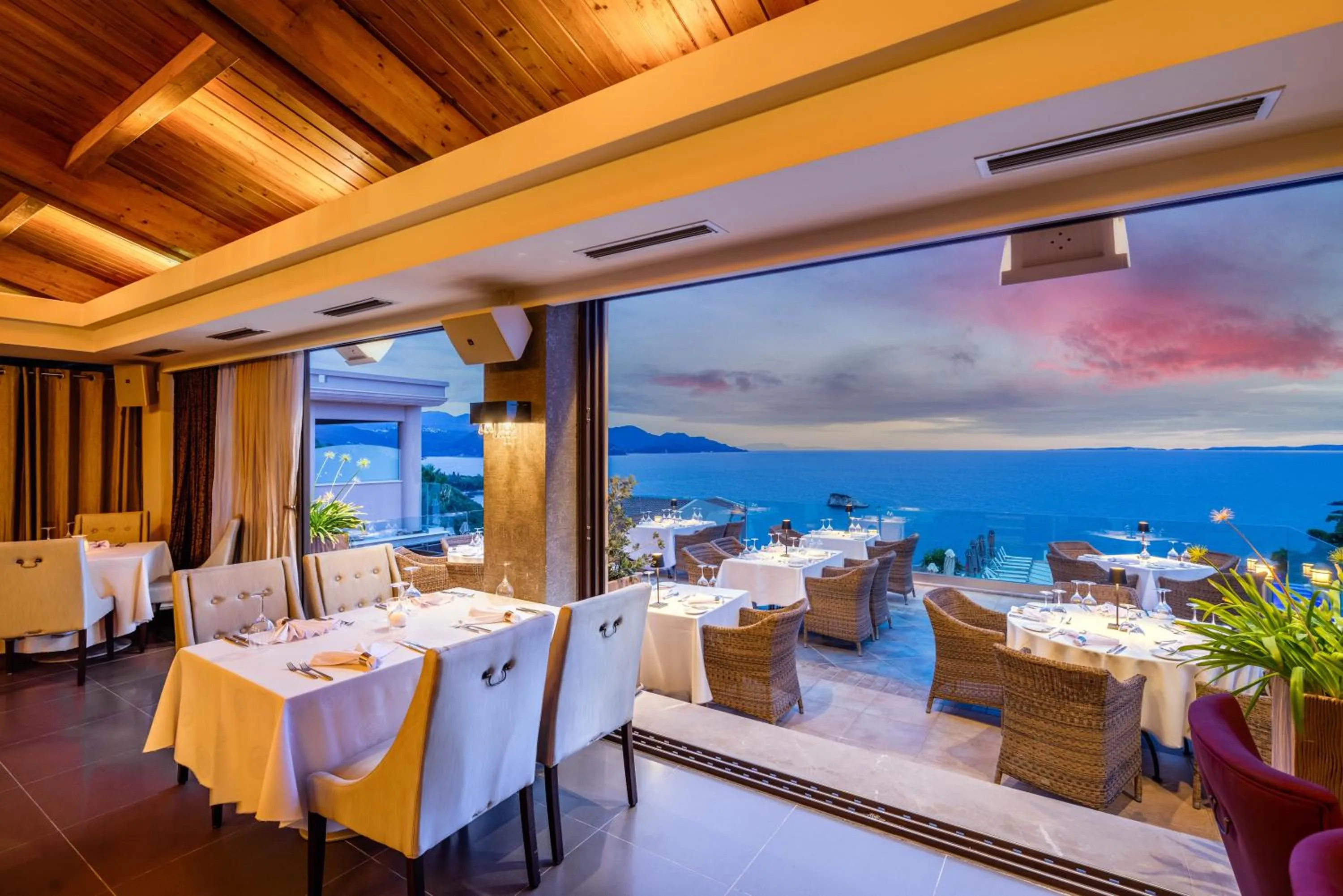 Restaurant/places to eat in Sivota Diamond Spa Resort