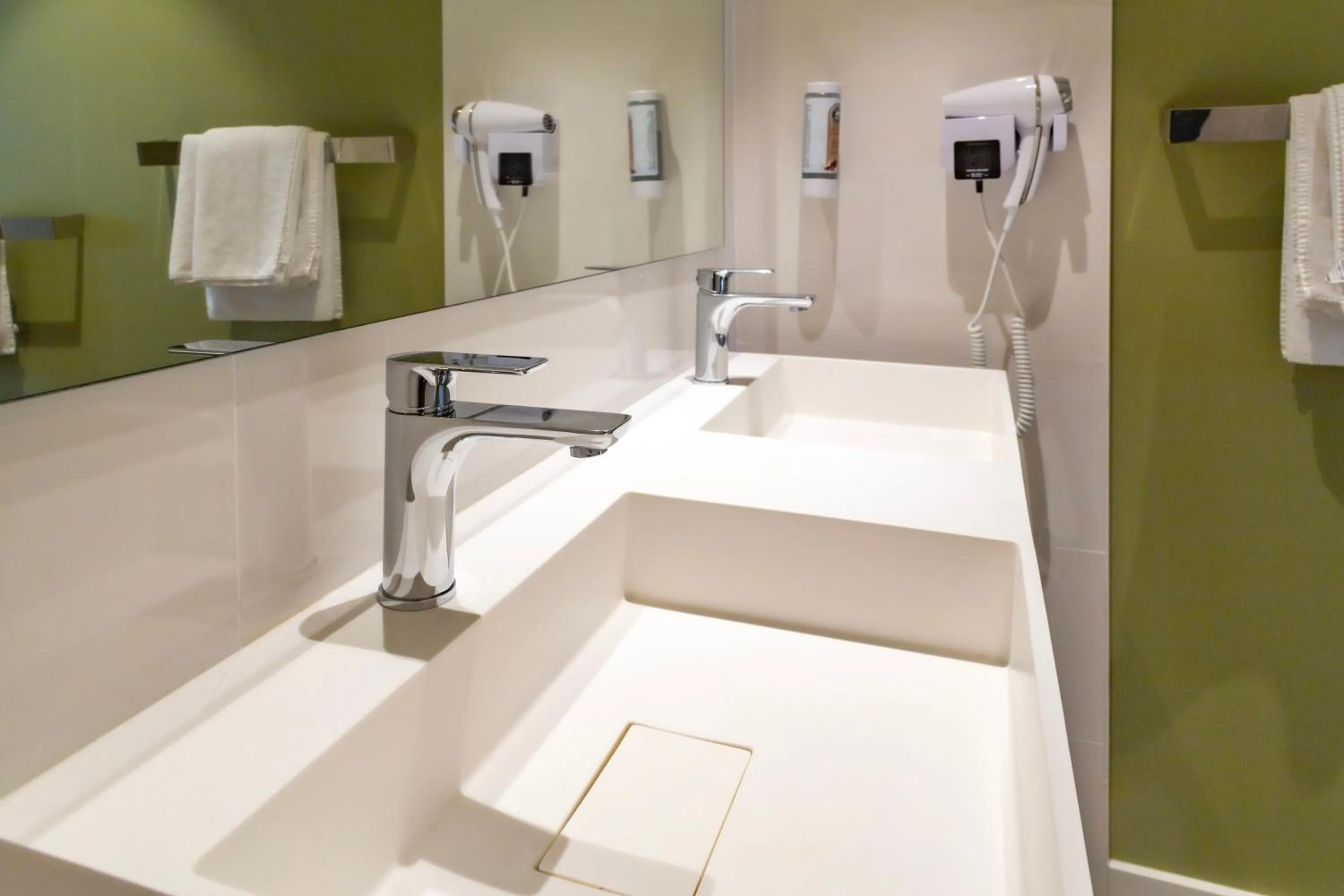 Bathroom in Le Kléber Hôtel