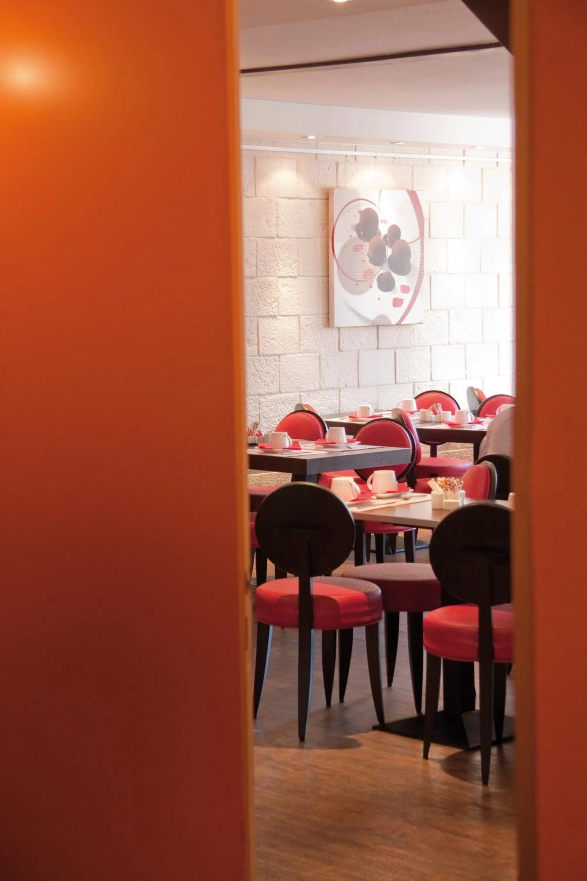 Restaurant/places to eat in Le Kléber Hôtel