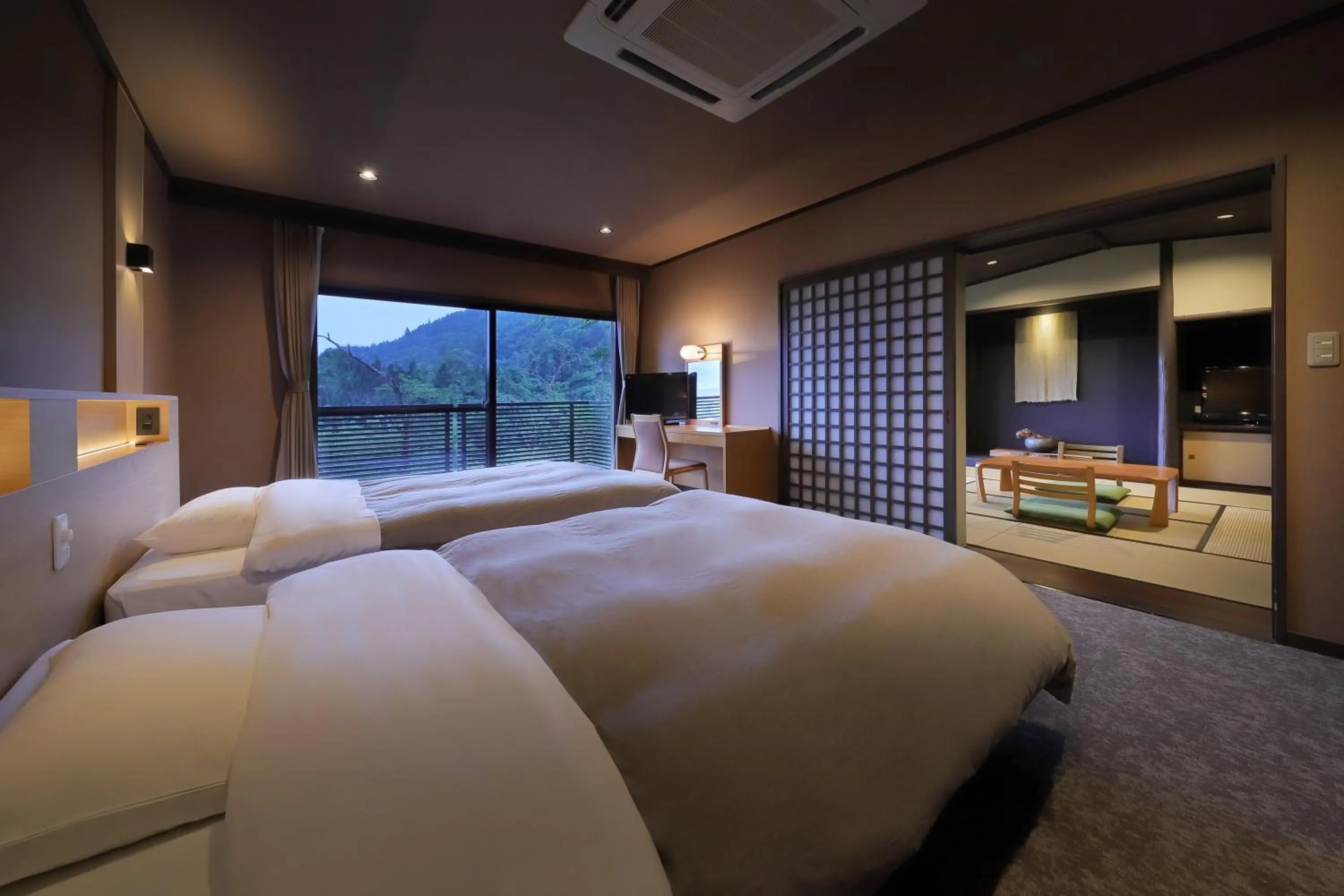 Photo of the whole room, Bed in Oyado Morinone