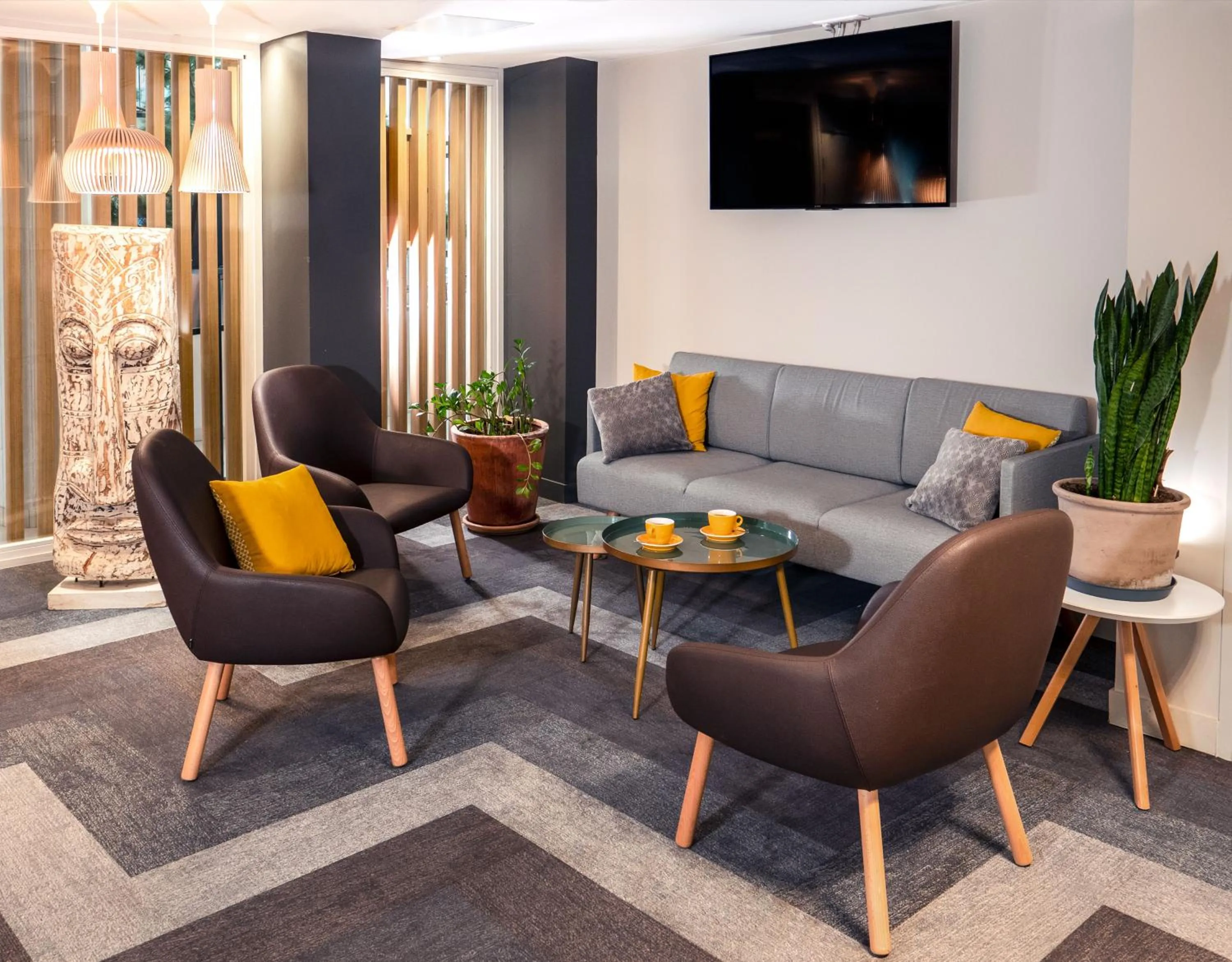 Lounge or bar in Hôtel & Spa Vitalparc, The Originals Collection