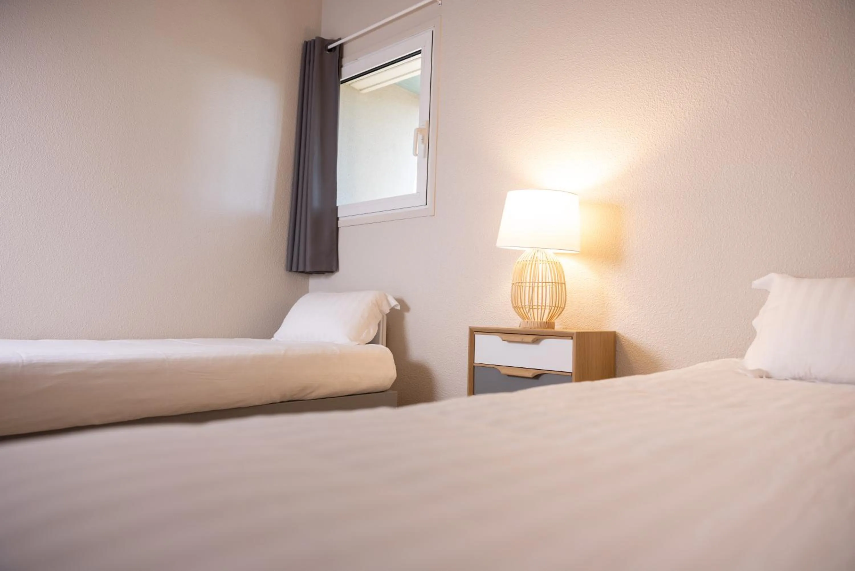 Bed in Hôtel & Spa Vitalparc, The Originals Collection