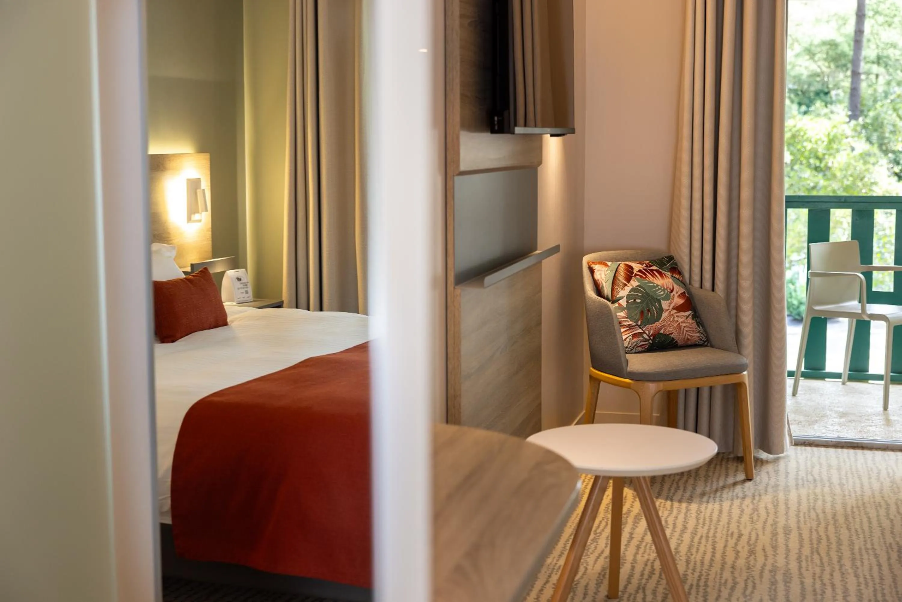 Bed in Hôtel & Spa Vitalparc, The Originals Collection