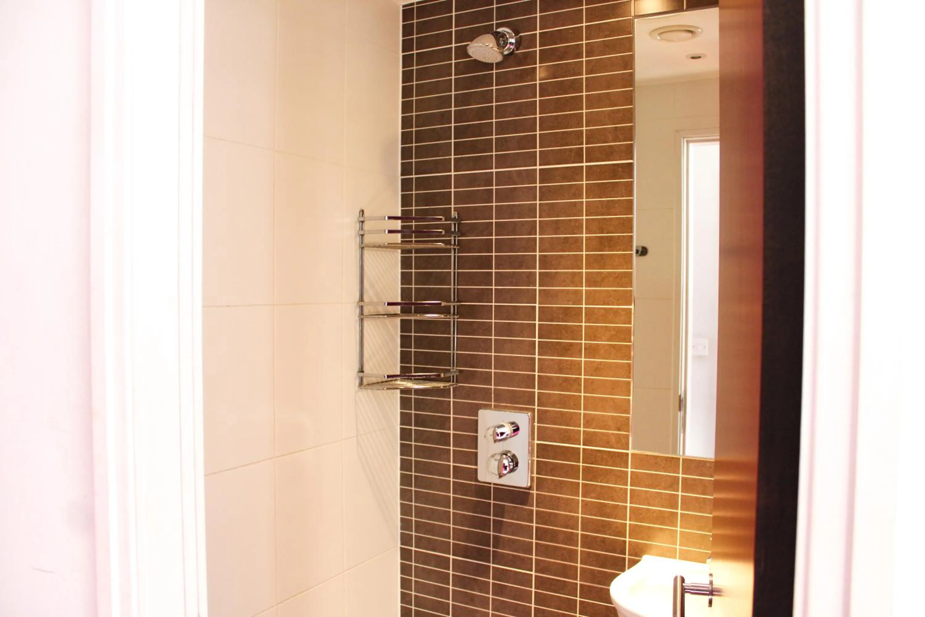 Shower in Safestay London Elephant & Castle