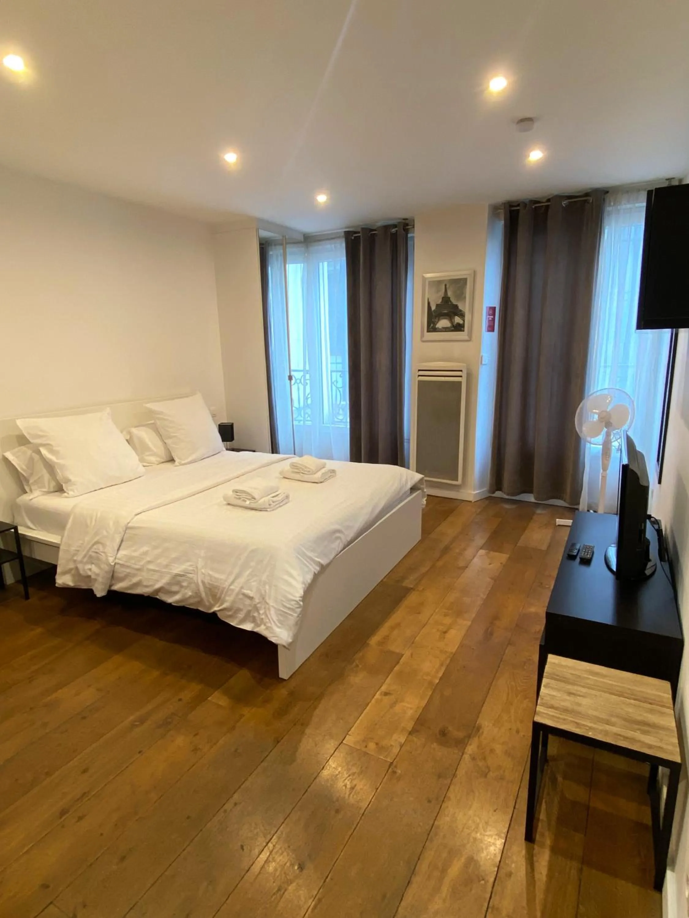 Bed in Maison le Bac Apartments