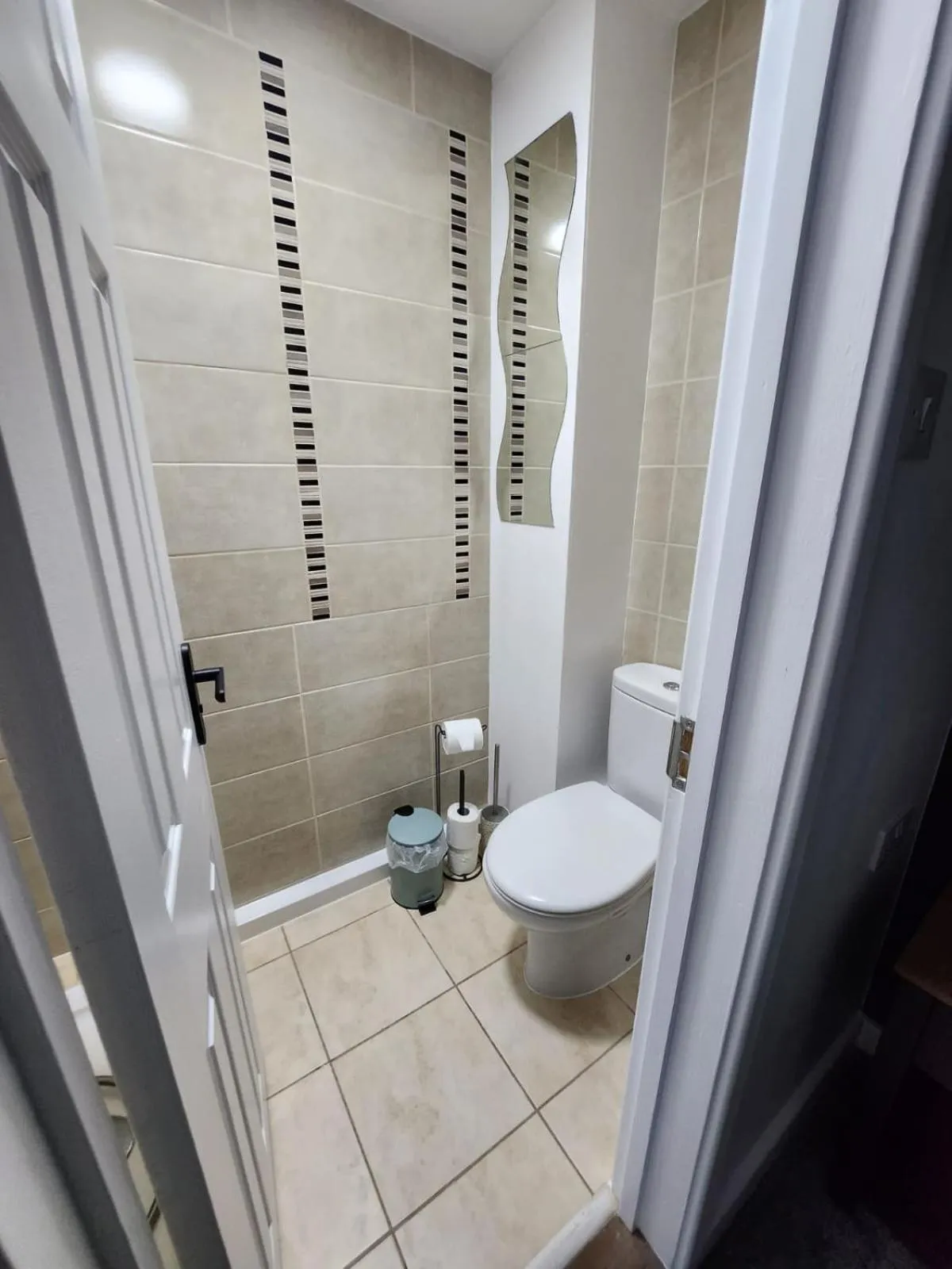 Bathroom in St Georges Guest House