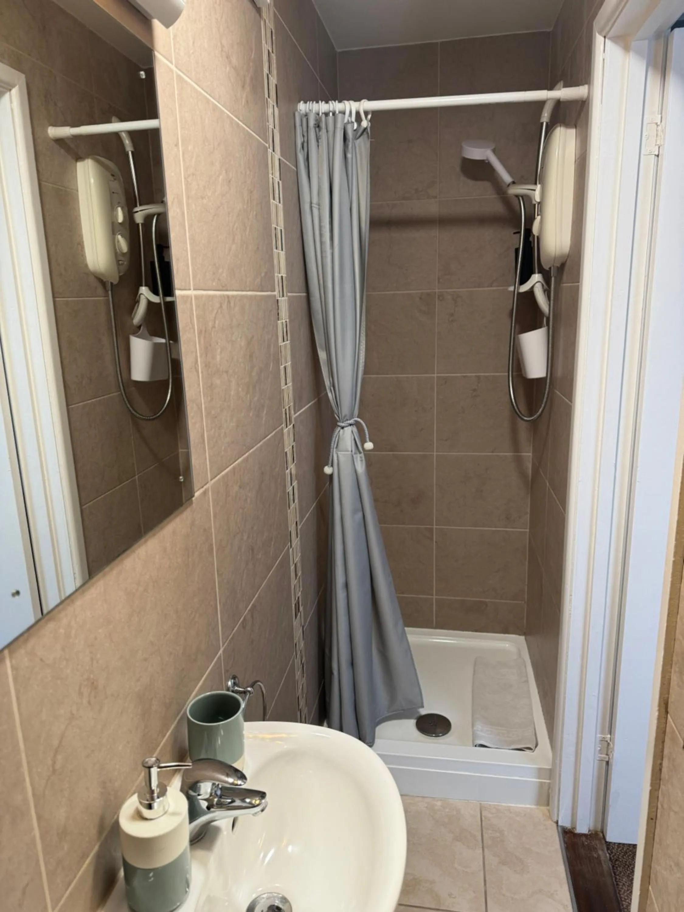 Bathroom in St Georges Guest House