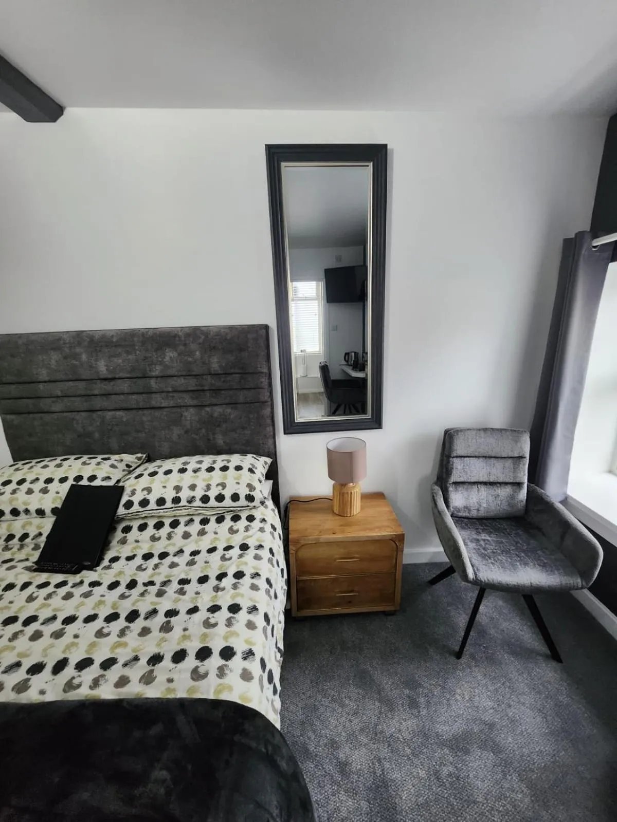 Bedroom, Bed in St Georges Guest House