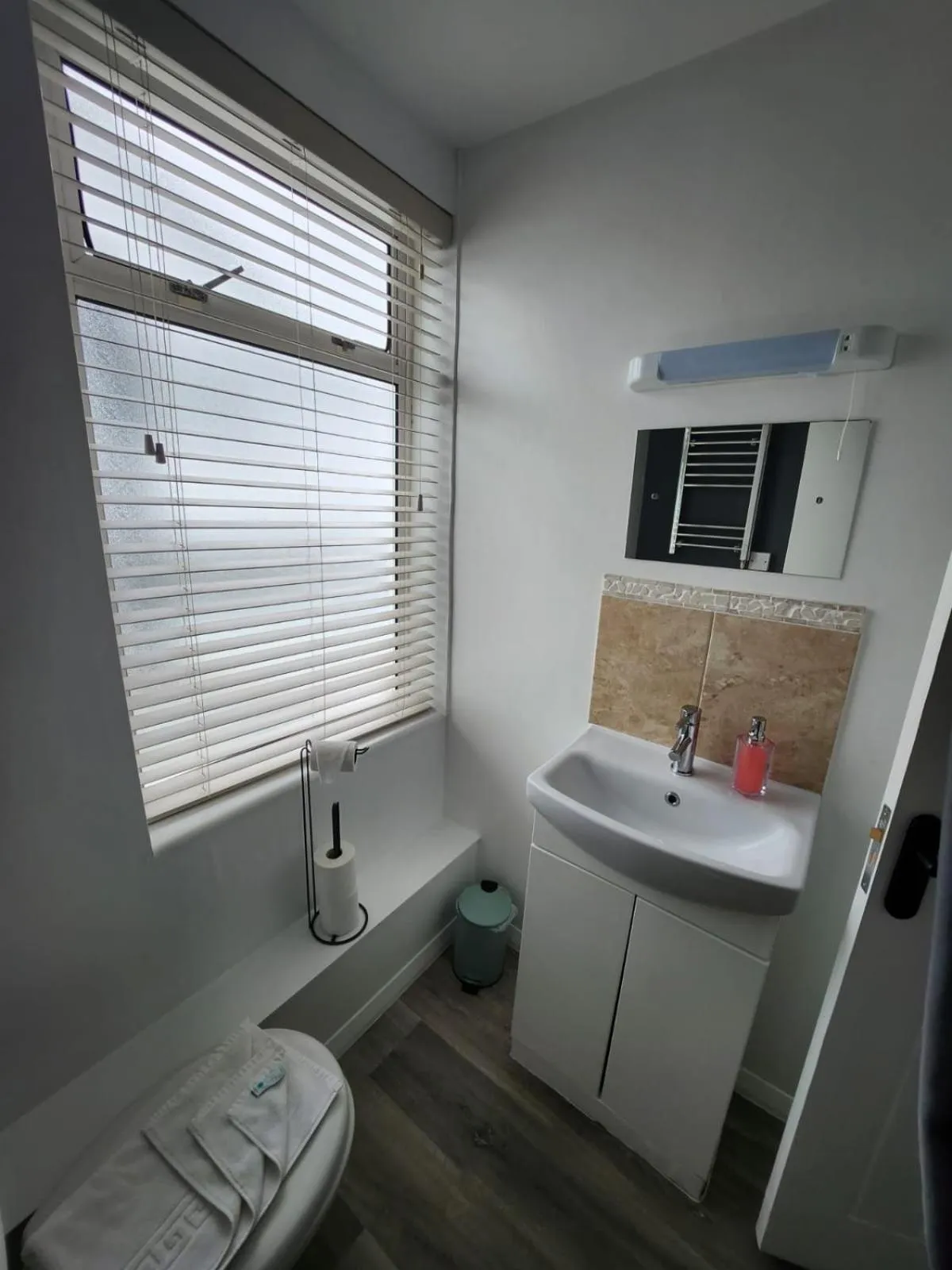 Bathroom in St Georges Guest House