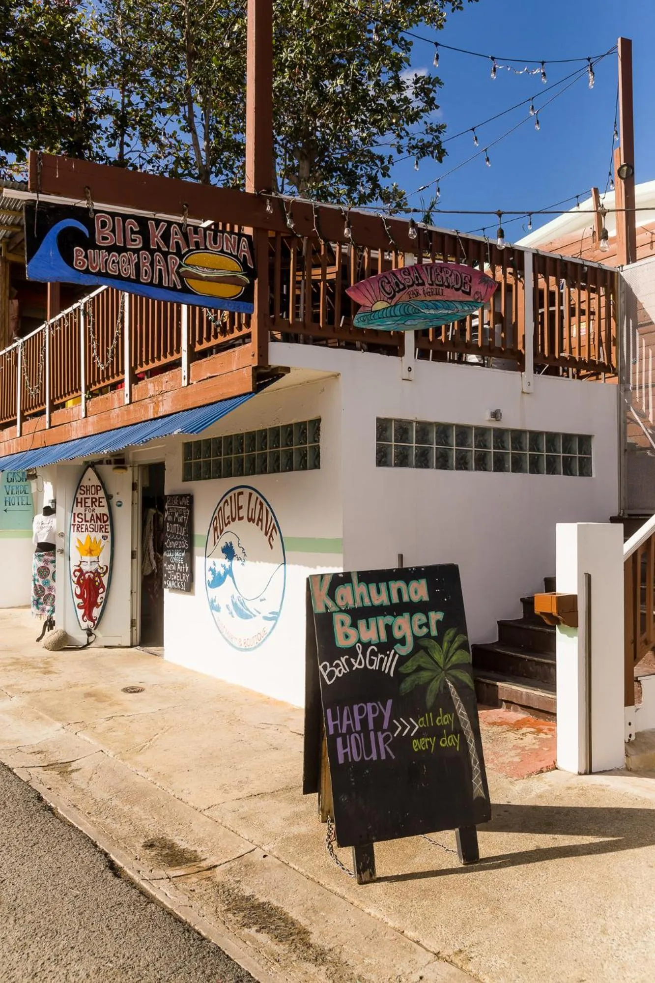 Restaurant/places to eat in Casa Verde Hotel - Steps to the Beach, Pool, Restaurant & Bar