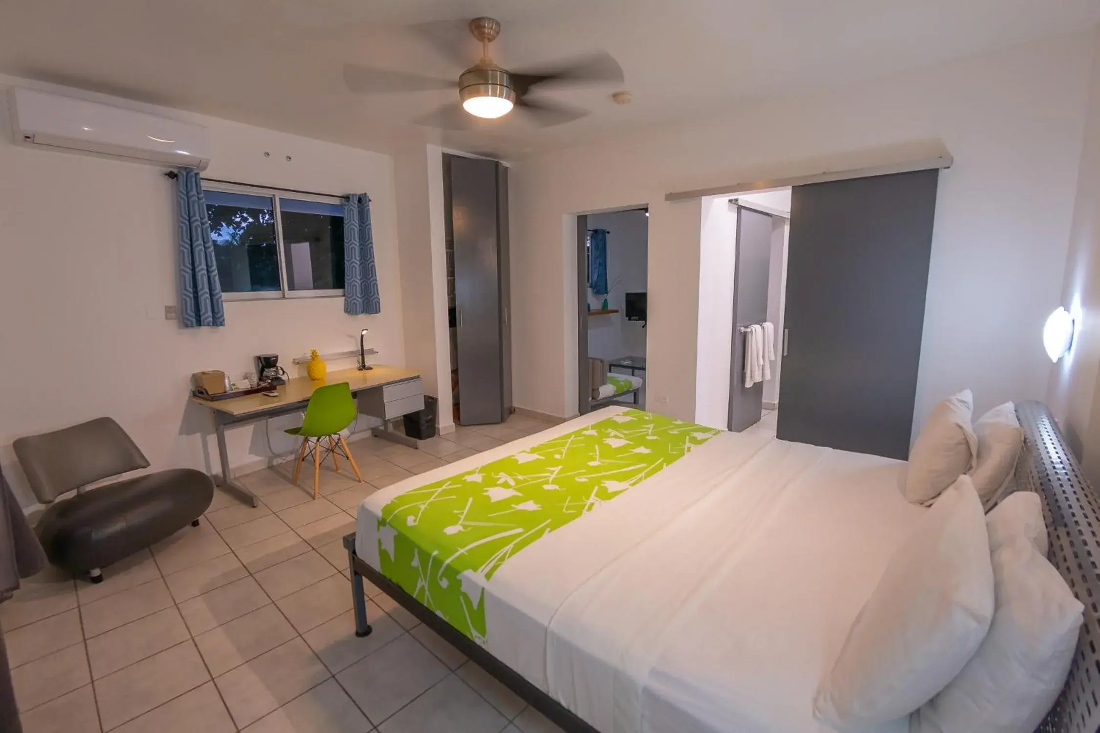 King Suite with Balcony in Casa Verde Hotel - Steps to the Beach, Pool, Restaurant & Bar King Suite with Balcony in Casa Verde Hotel - Steps to the Beach, Pool, Restaurant & Bar