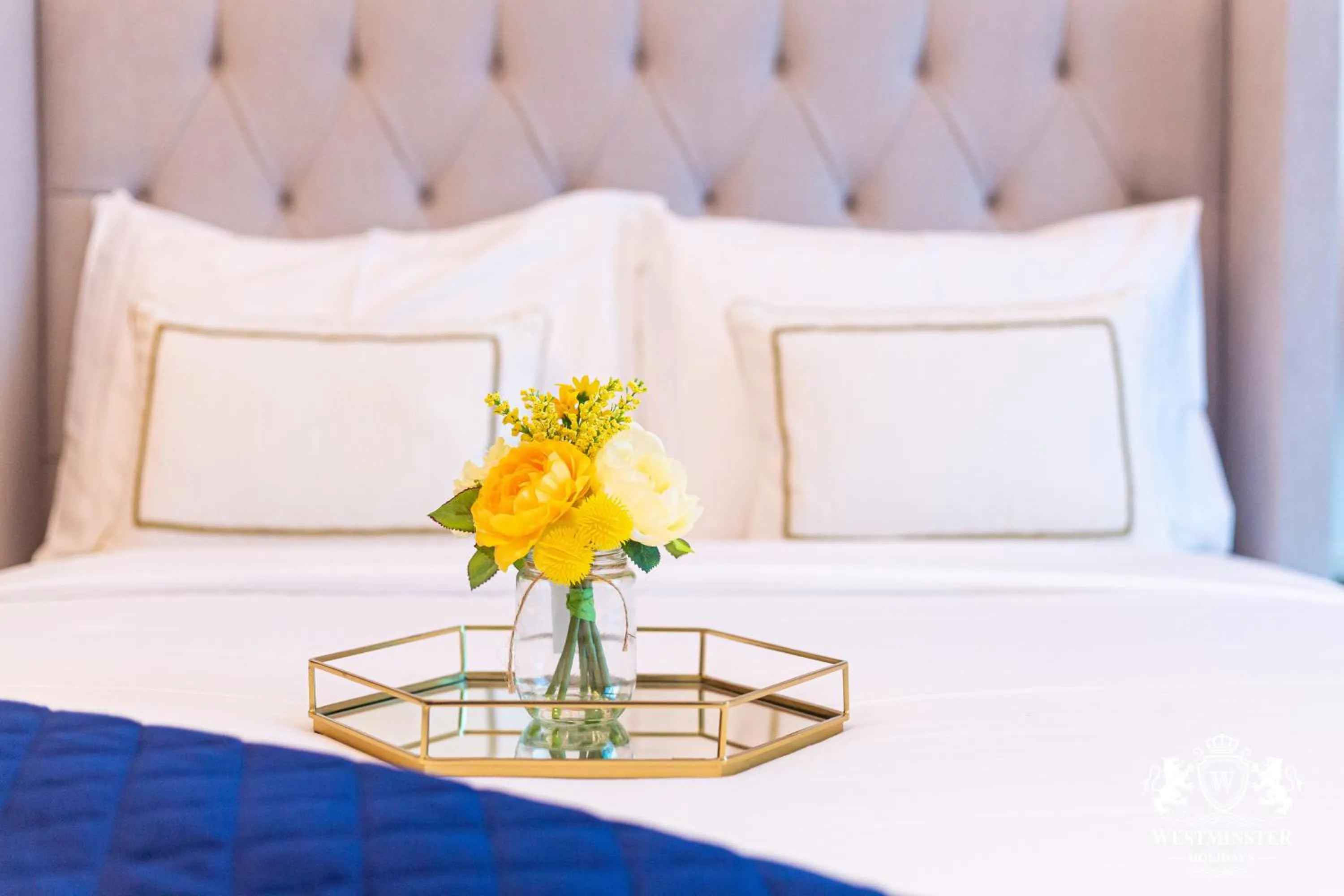 Bed in Westminster Claren Tower - Downtown