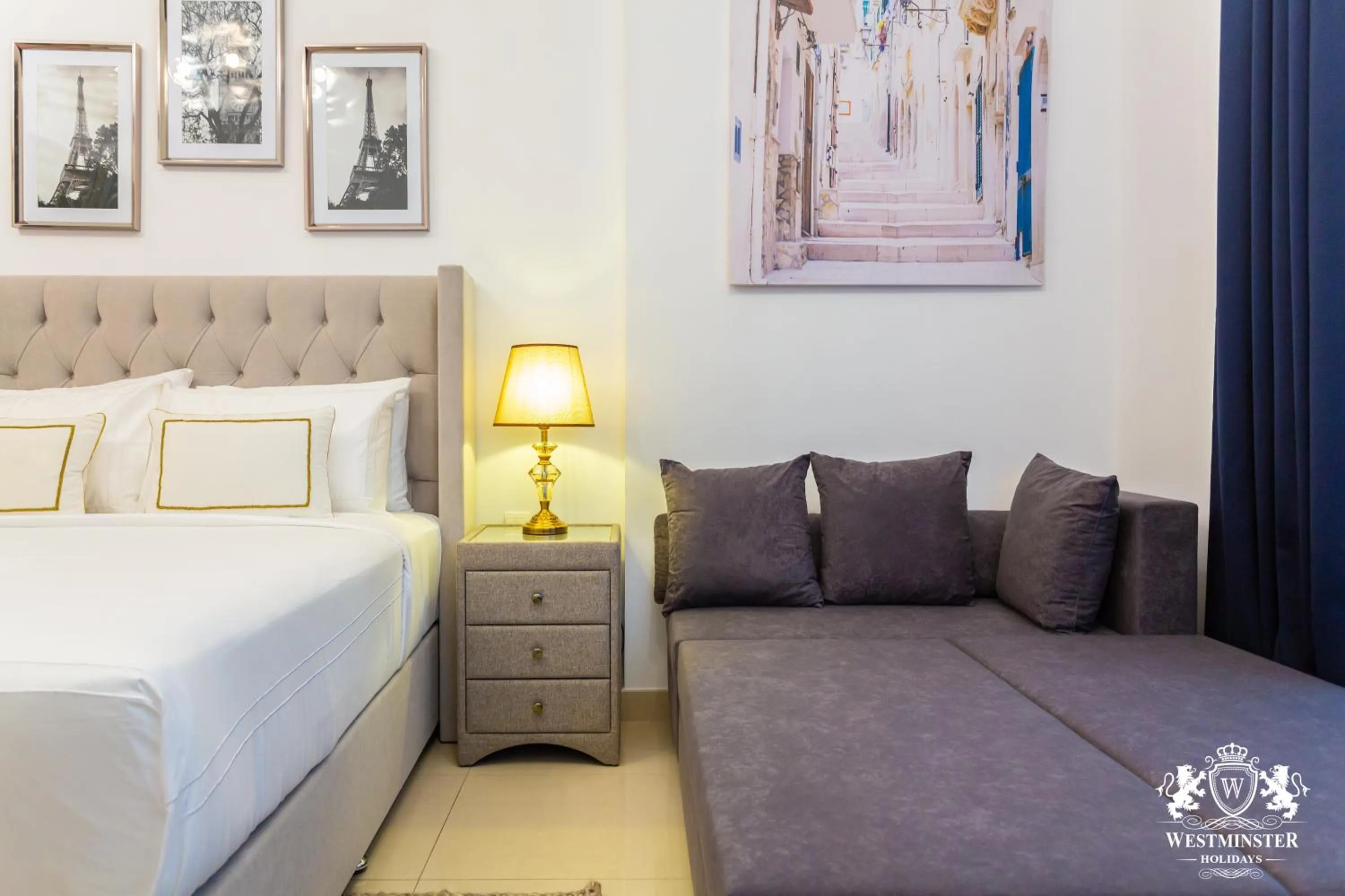 Bed in Westminster Claren Tower - Downtown