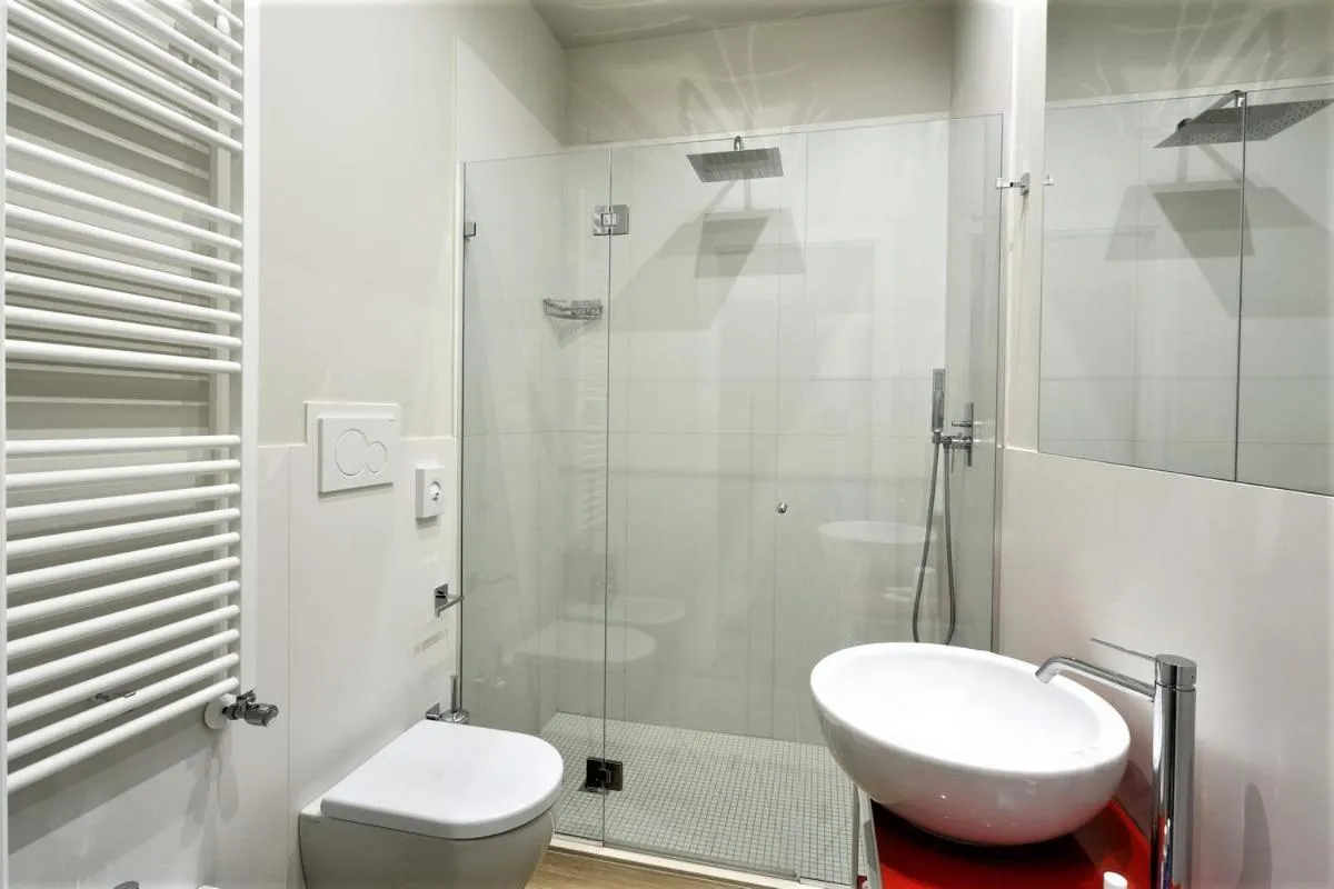Shower in Hotel Aurea