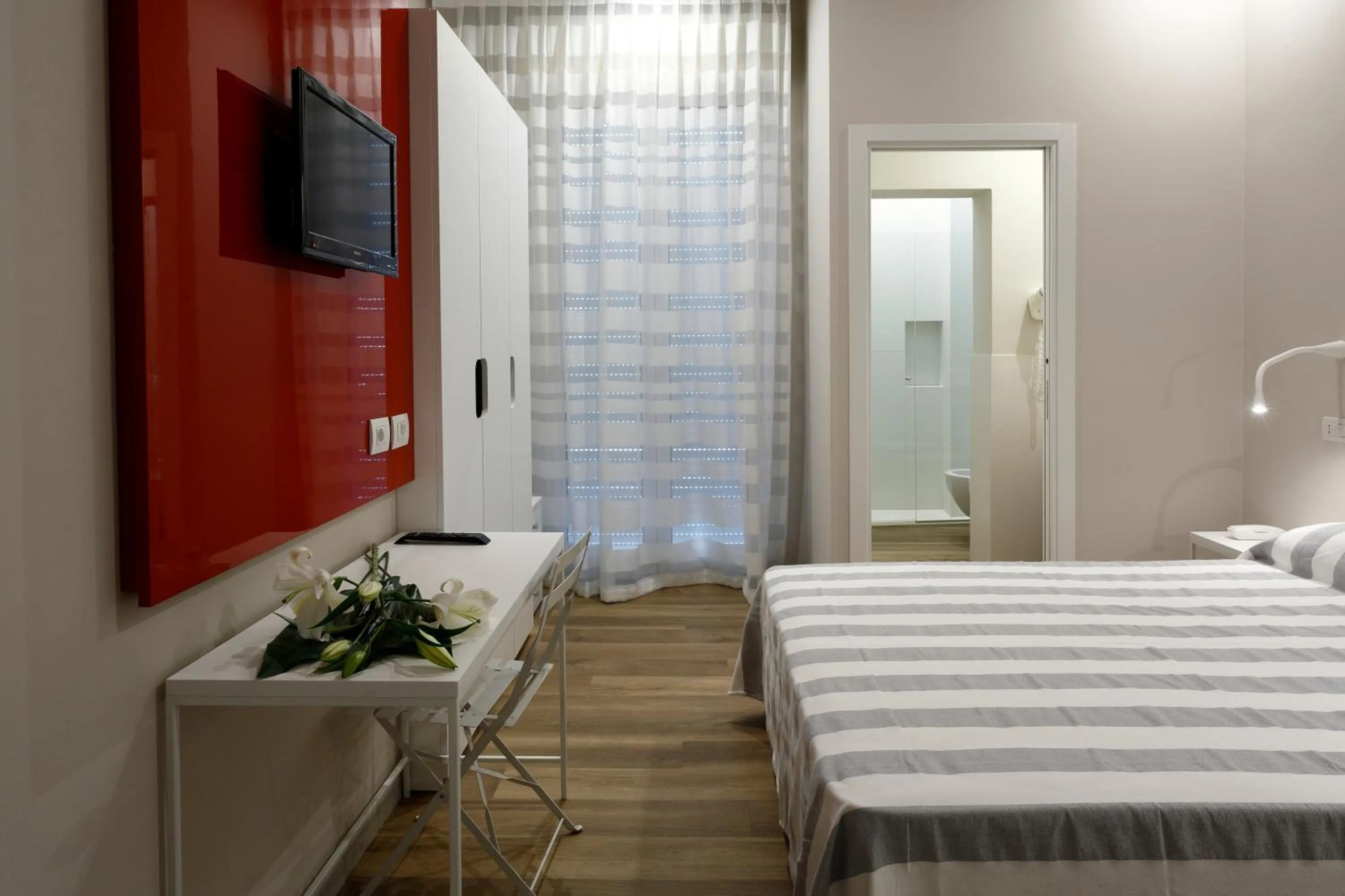 Photo of the whole room, Bed in Hotel Aurea