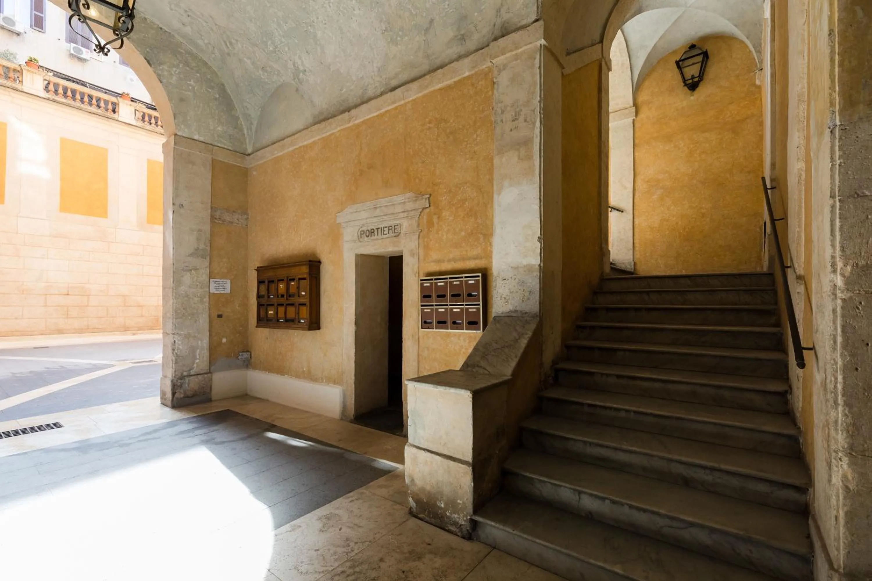 A World Aparts - 13 T.Argentina