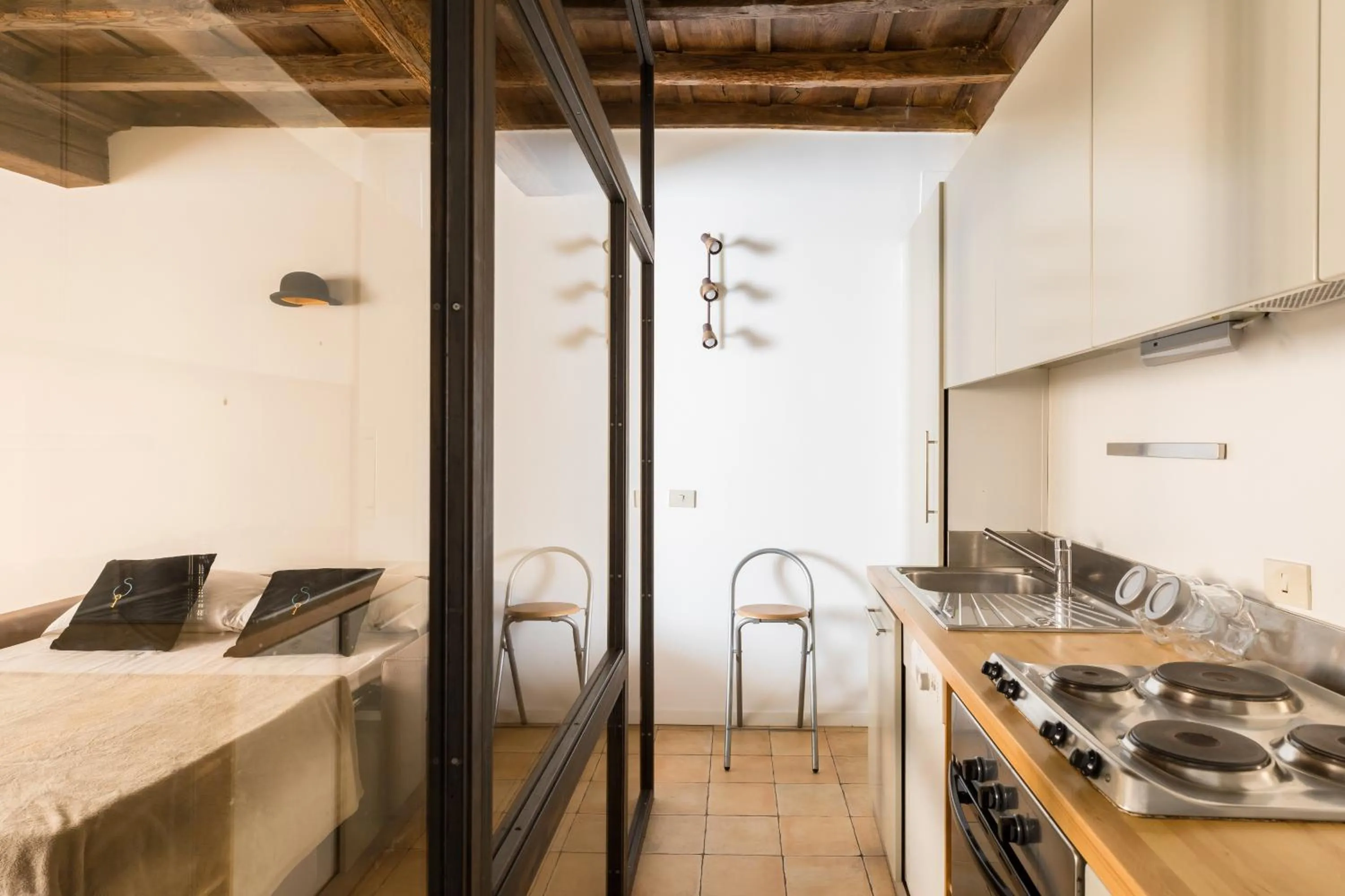 A World Aparts - 13 T.Argentina