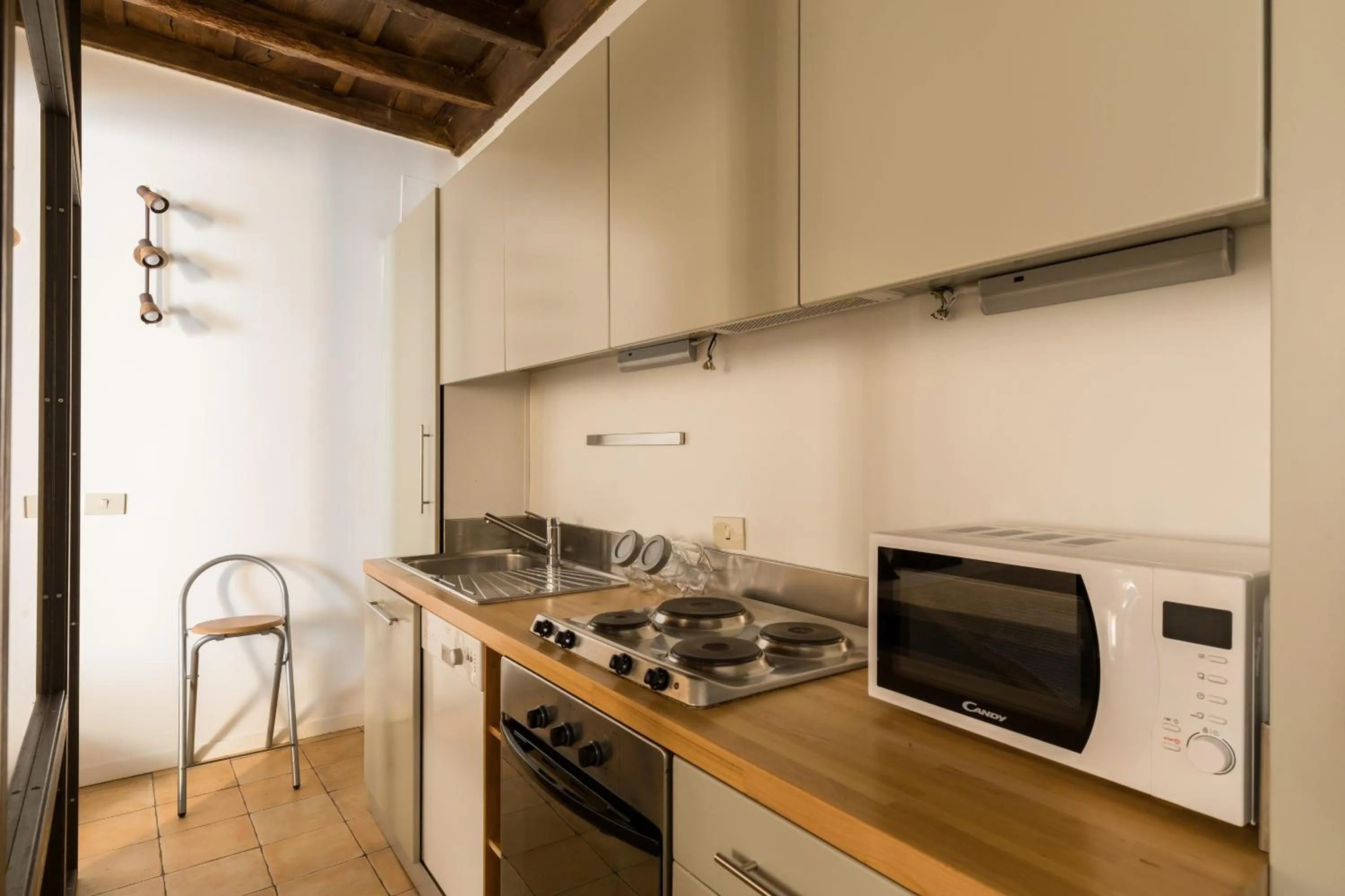 A World Aparts - 13 T.Argentina