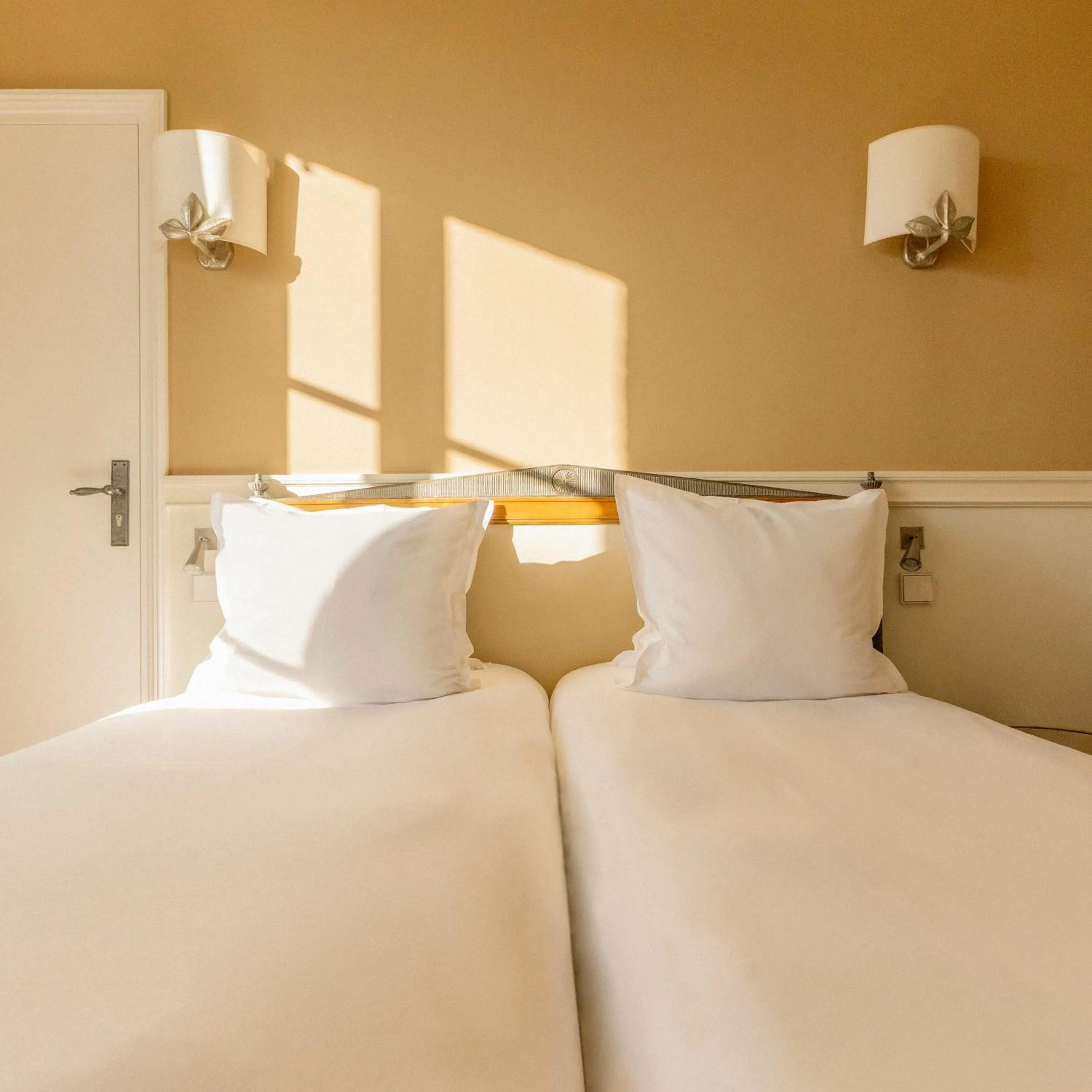 Bed in Hotel Saint Julien