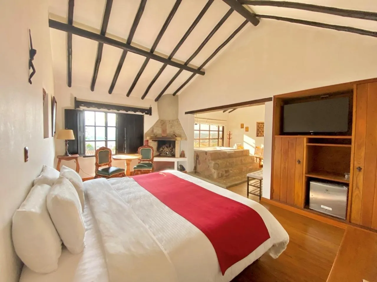 Photo of the whole room, Bed in Hospederia Centro de Convenciones Duruelo