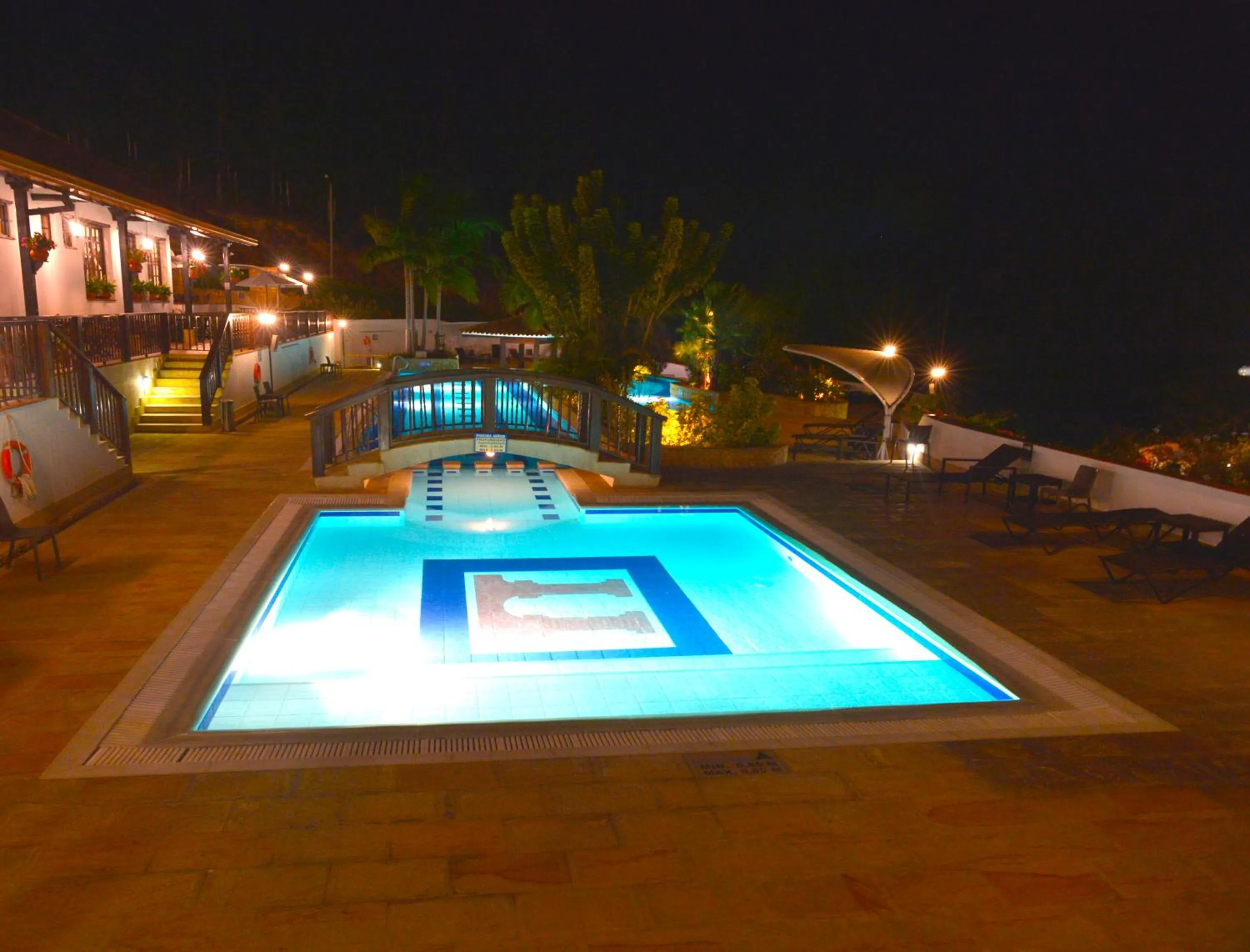 Night in Hospederia Centro de Convenciones Duruelo