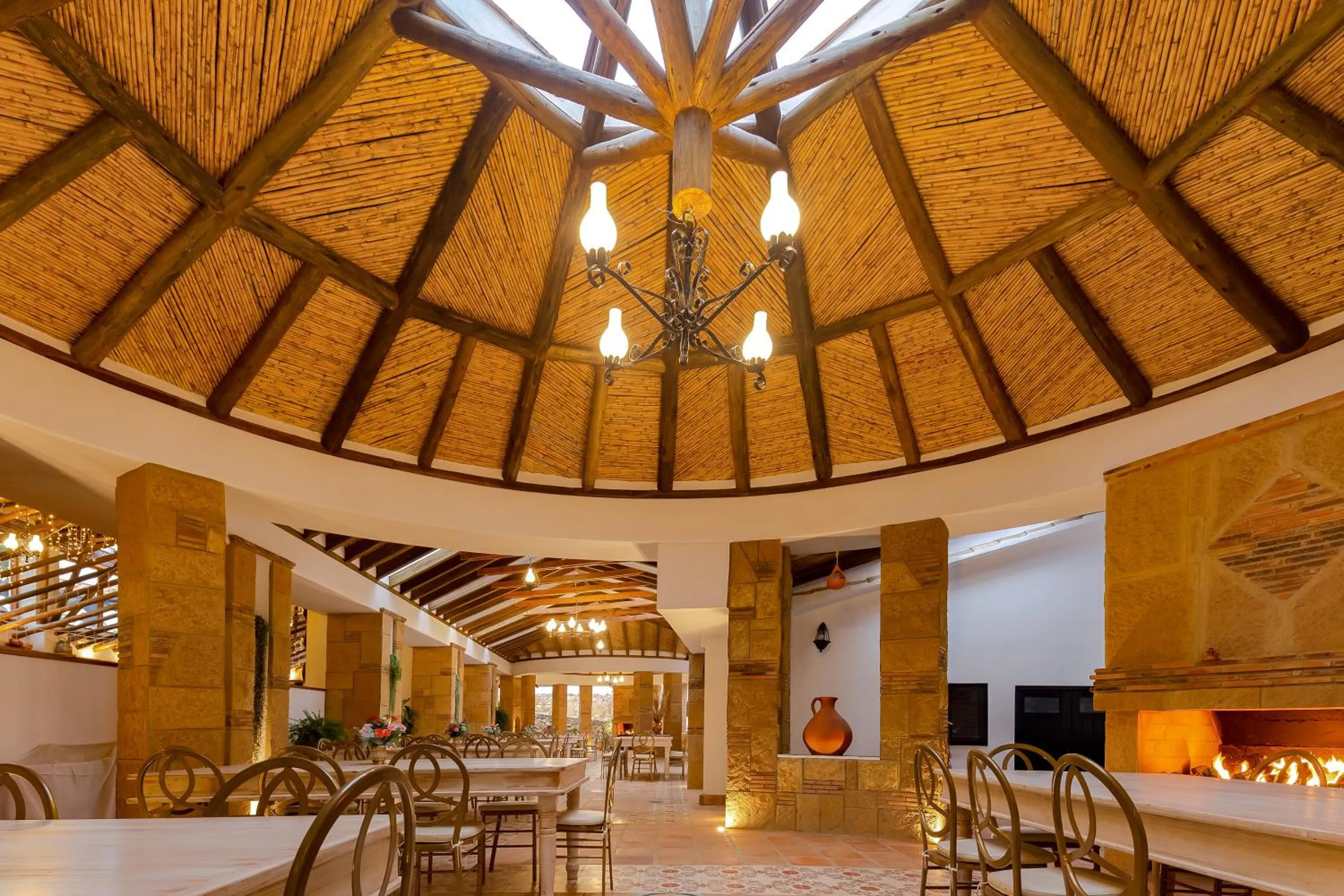 Restaurant/places to eat in Hospederia Centro de Convenciones Duruelo