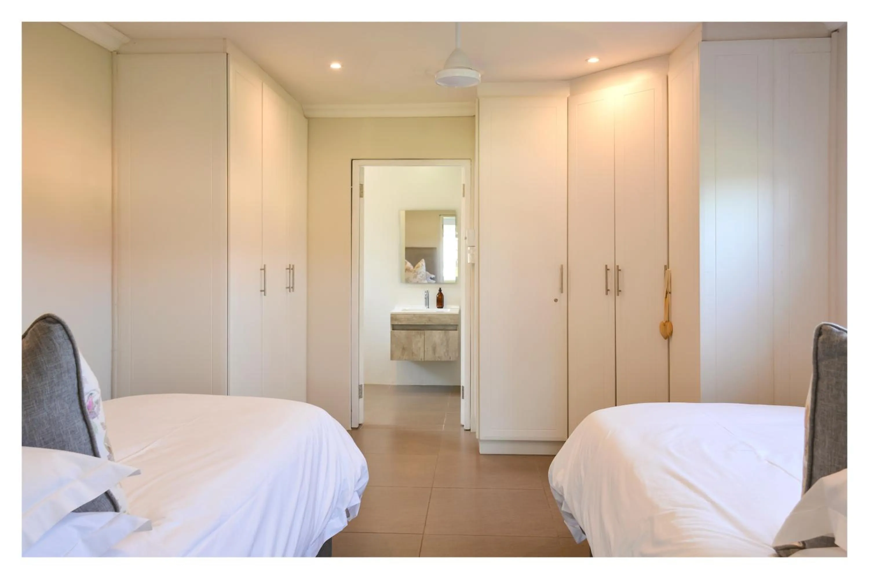 Shower, Bed in 66 On Monzali 4 Star Luxury Guesthouse