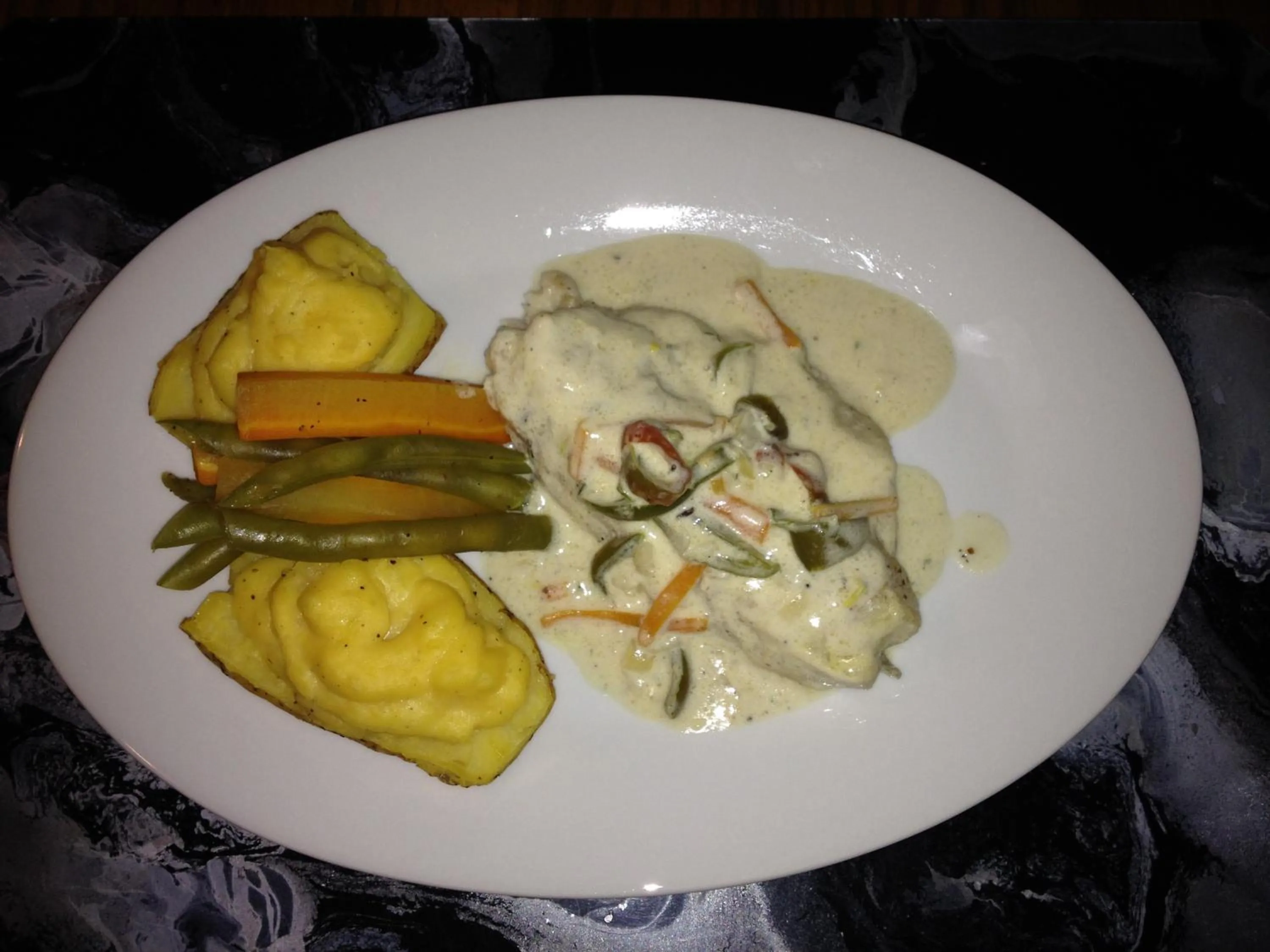 Food close-up in Rayon Hotel