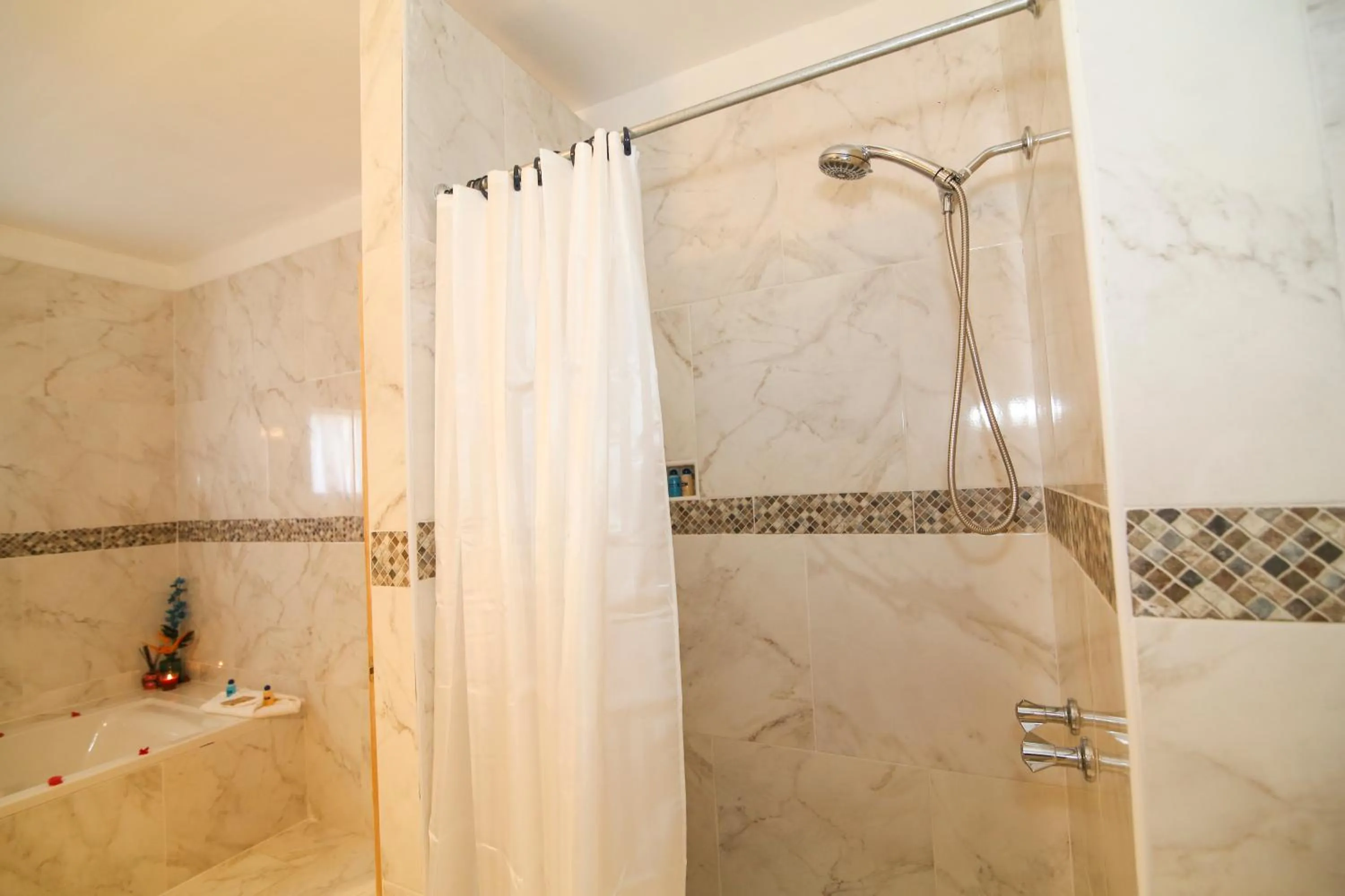 Bathroom in Rayon Hotel