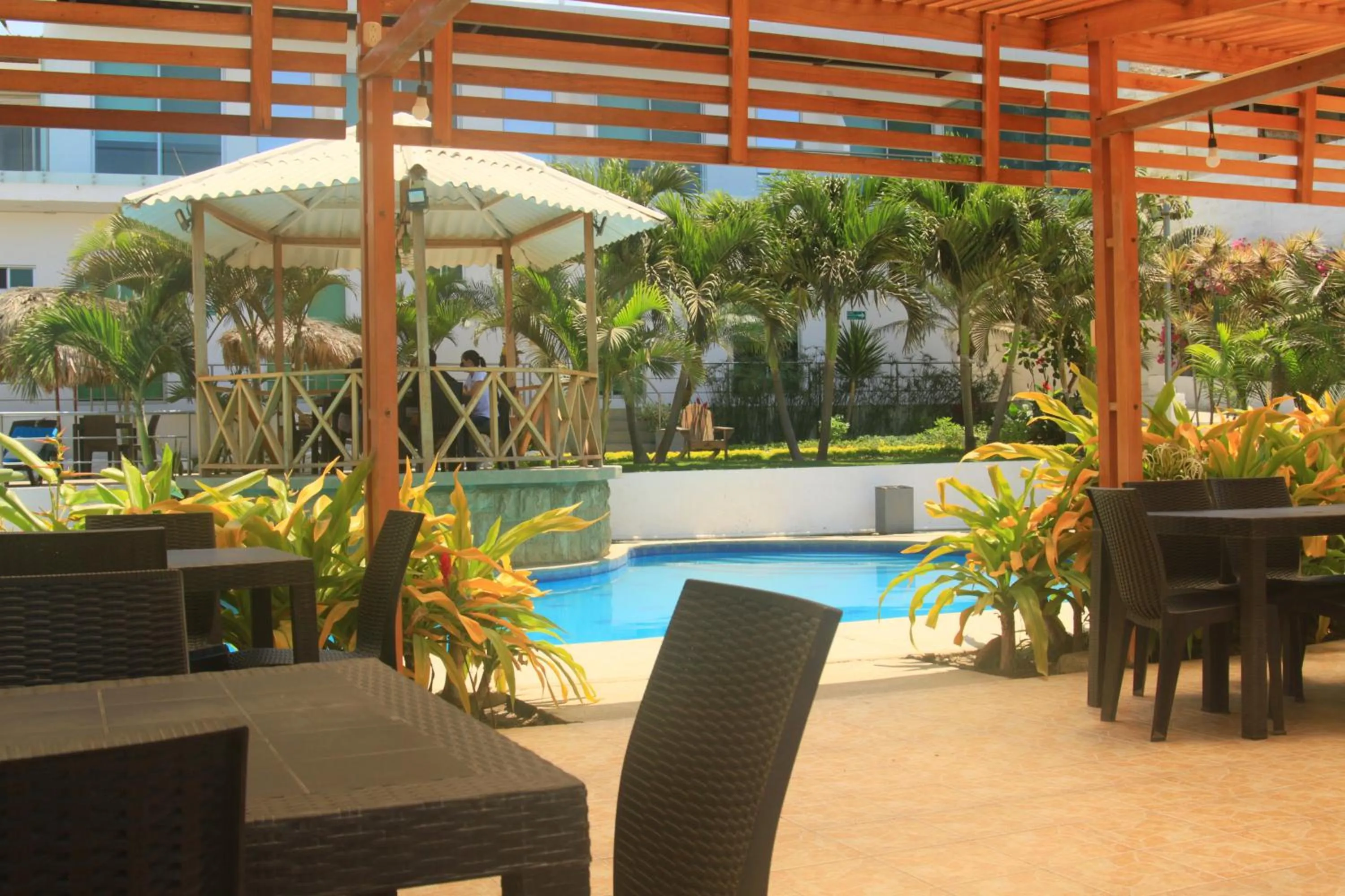 Restaurant/places to eat in Villa Kite