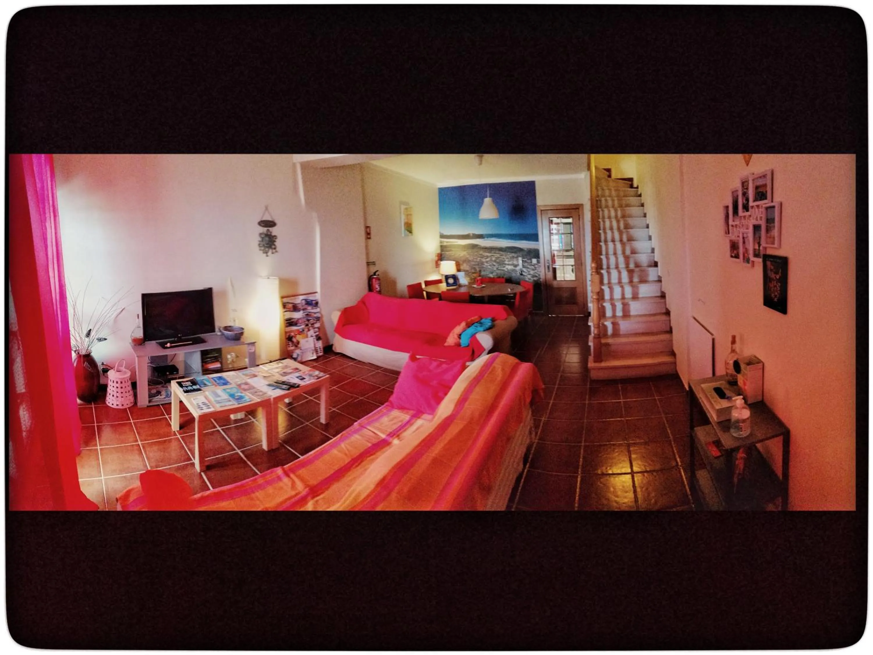 Living room, Bed in Supertubos Beach Hostel