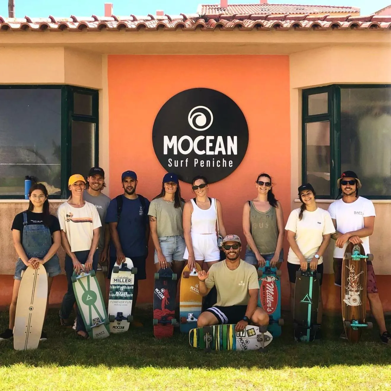 Property building in Supertubos Beach Hostel