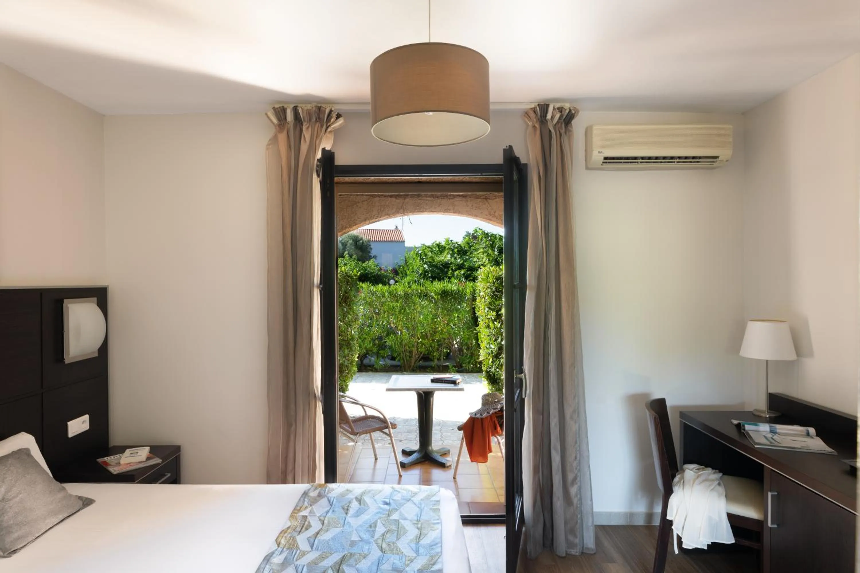 Property building, Bed in Hotel U Ricordu & Spa