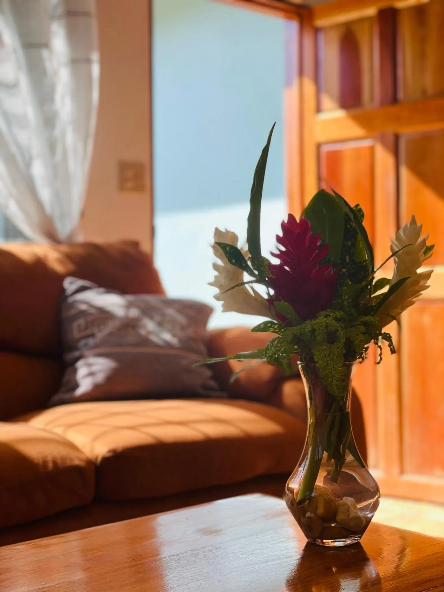 Living room in Mariposa Jungle Lodge