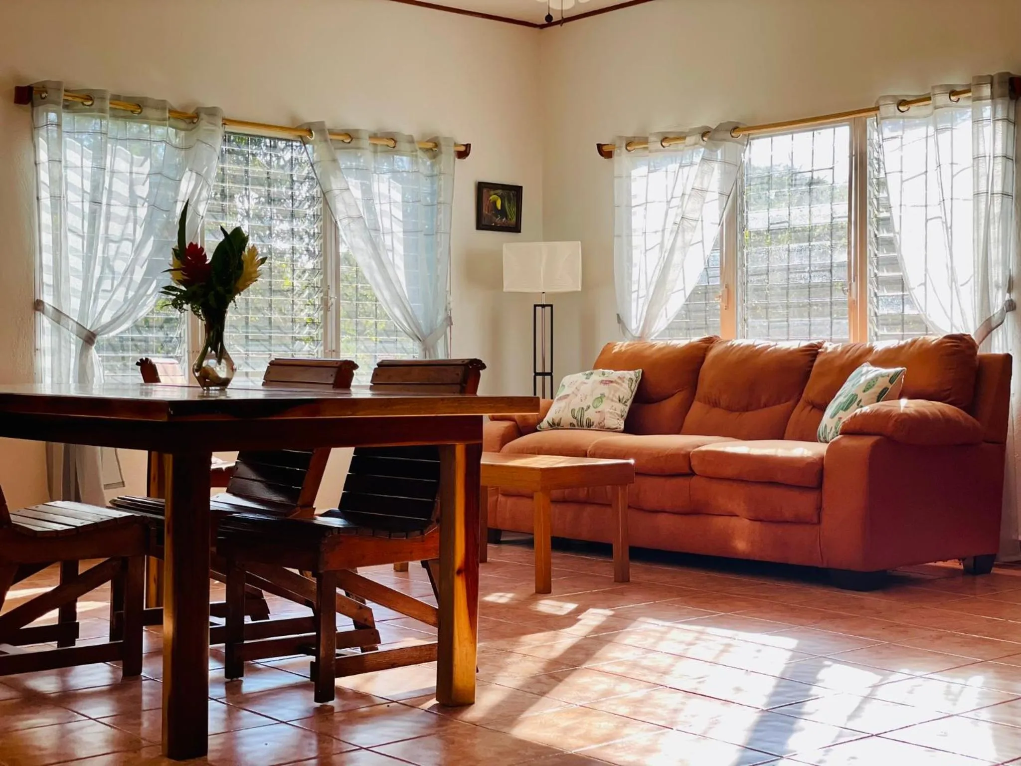 Living room in Mariposa Jungle Lodge