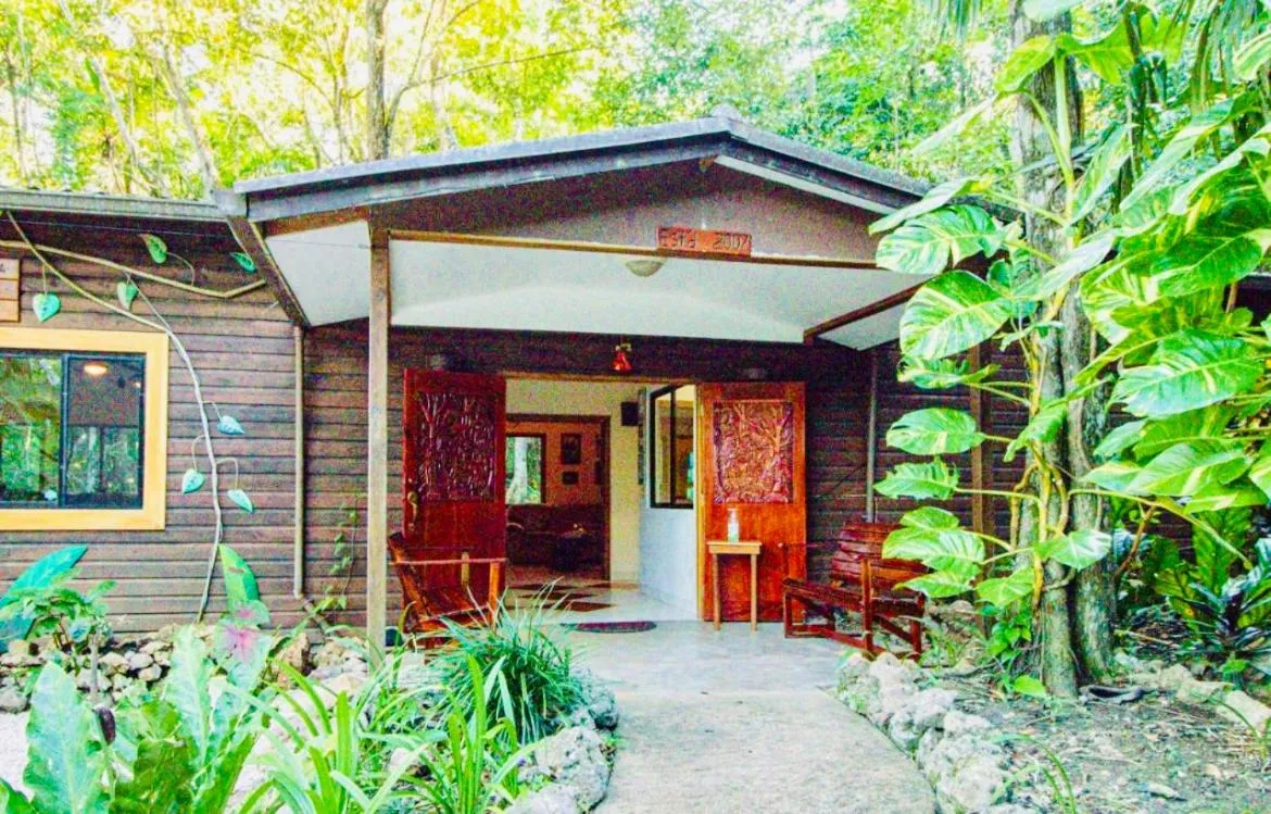 Property building in Mariposa Jungle Lodge