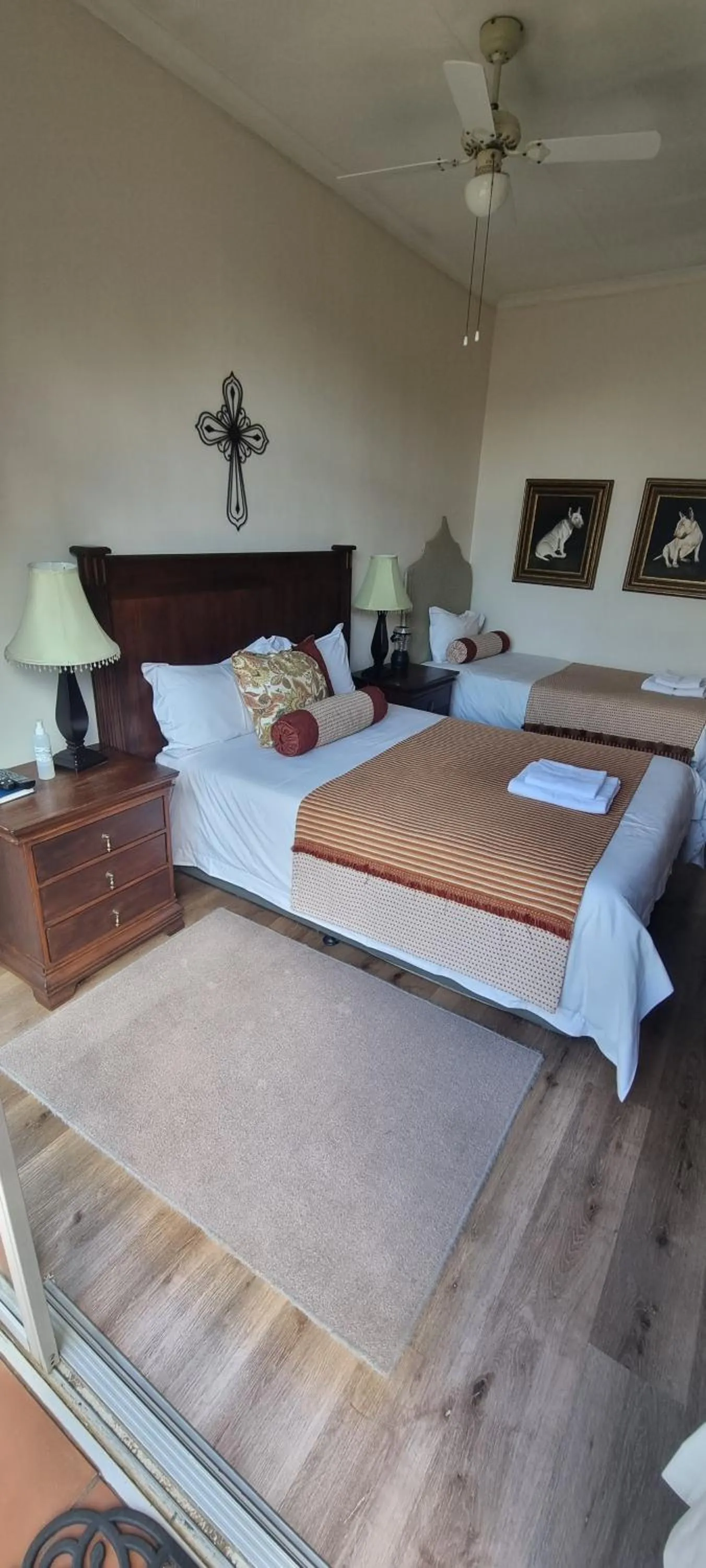 Bed in Frankfort Guesthouse