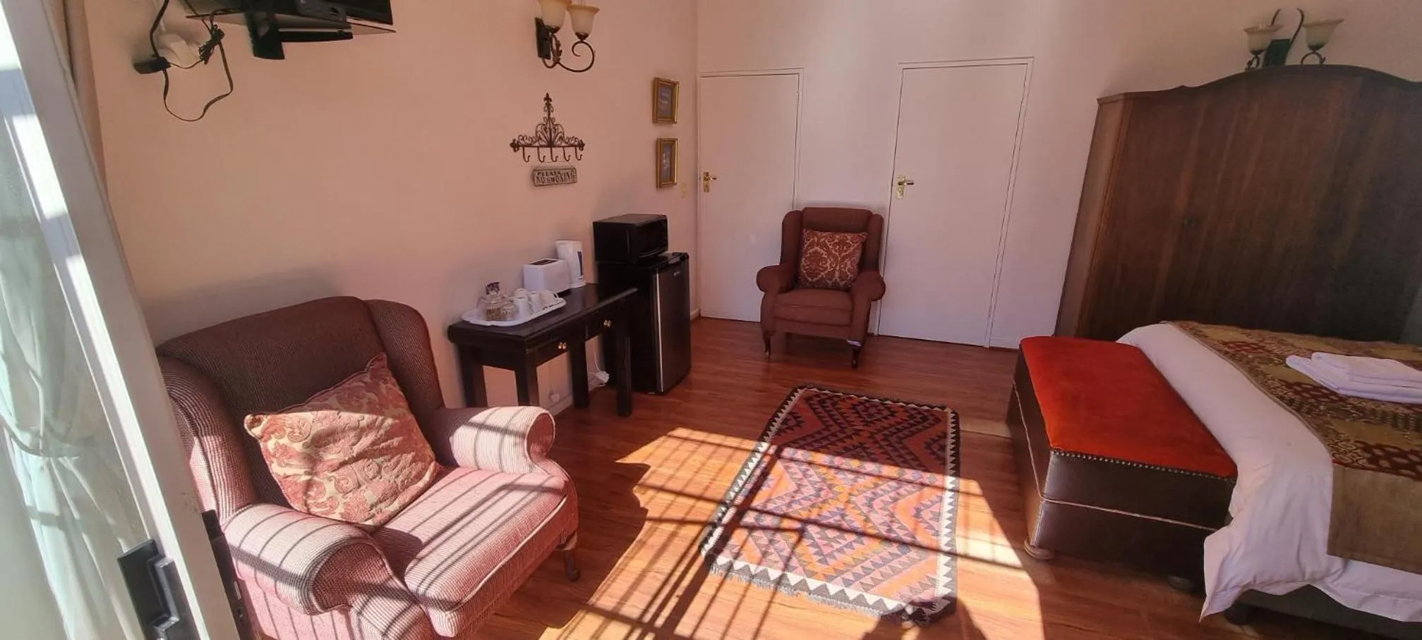 Seating area in Frankfort Guesthouse