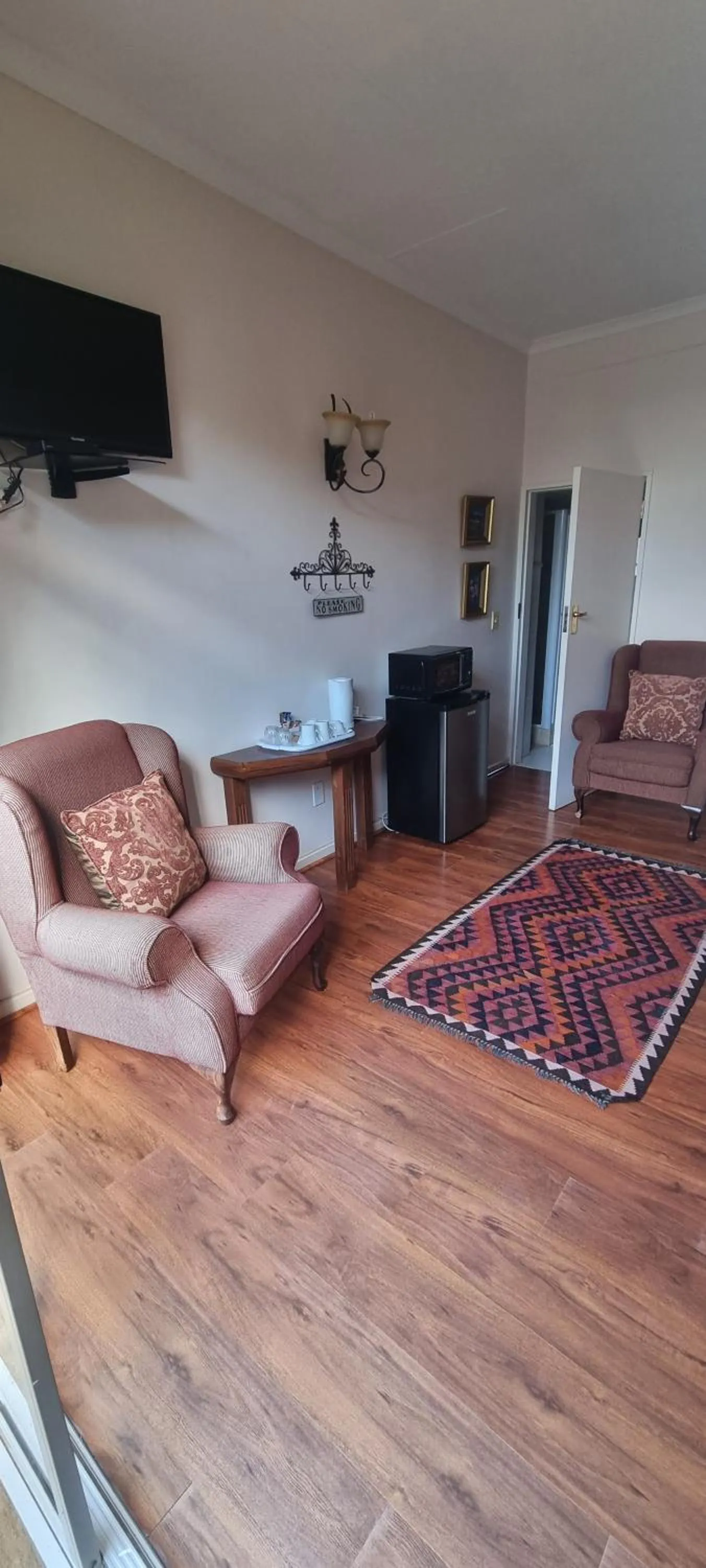 TV and multimedia in Frankfort Guesthouse