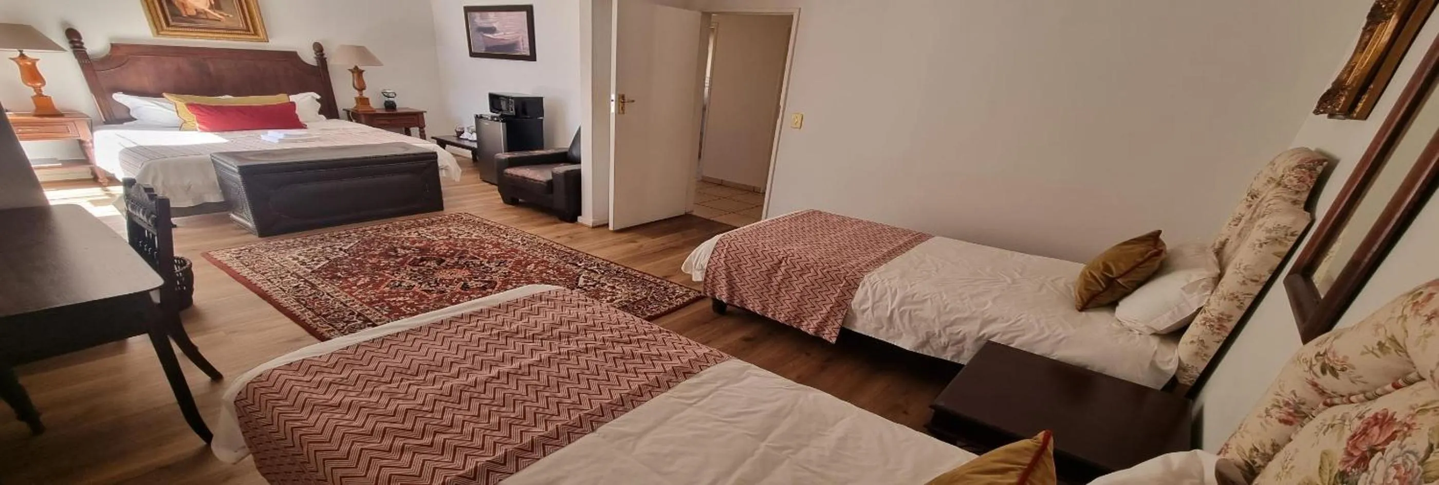 Photo of the whole room in Frankfort Guesthouse